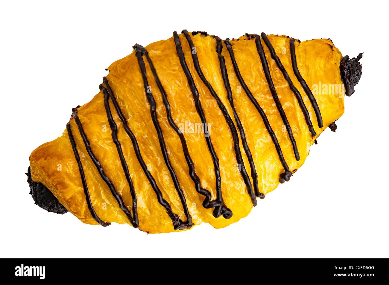 Blick von oben auf hausgemachtes gefülltes Croissant mit Schokoladenpudding. Stockfoto