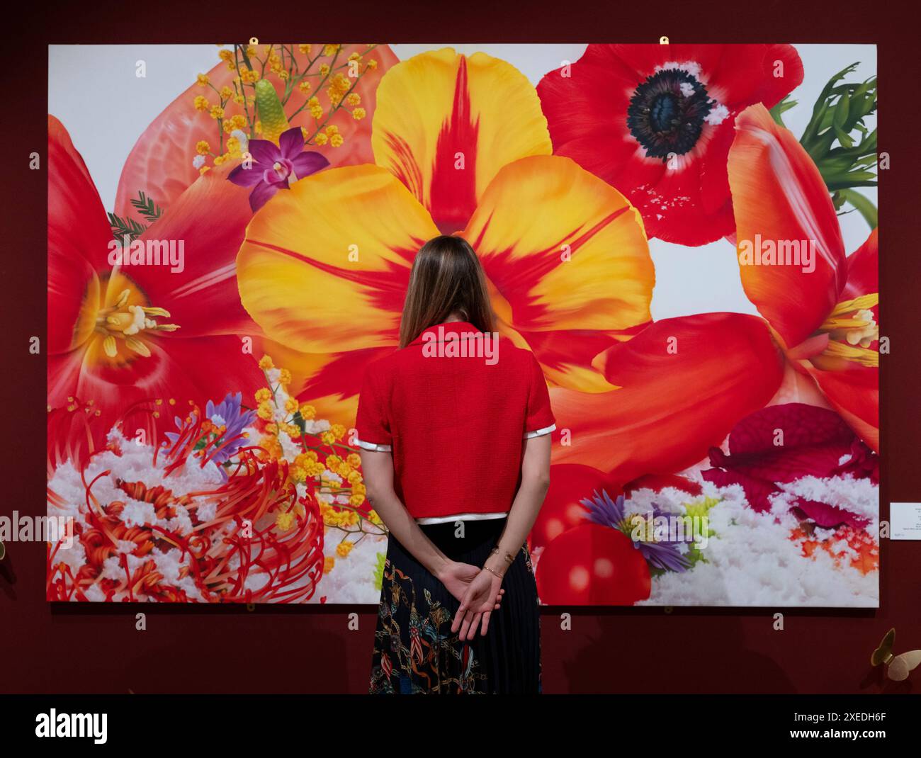 Royal Hospital Chelsea, London, Großbritannien. Juni 2024. Die Treasure House Fair, Londons Flaggschiff-Sommermesse, kehrt vom 27. Juni bis 2. Juli zur zweiten Ausgabe zurück. Die Messe vereint 70 führende Galerien und bietet über 20 Sammlungskategorien aus den Bereichen Kunst, Möbel, Antiquitäten und Schmuck. Zu den Höhepunkten zählen: Marc Quinn, Untitled, 2010. Maison D'Art, Monaco. Quelle: Malcolm Park/Alamy Live News Stockfoto