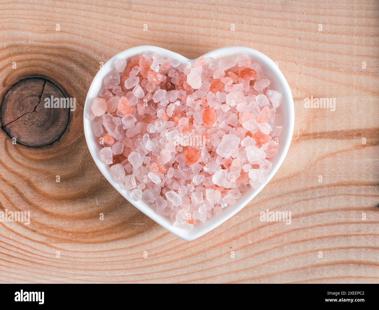 Himalaya Pink salt in Kristallen Stockfoto