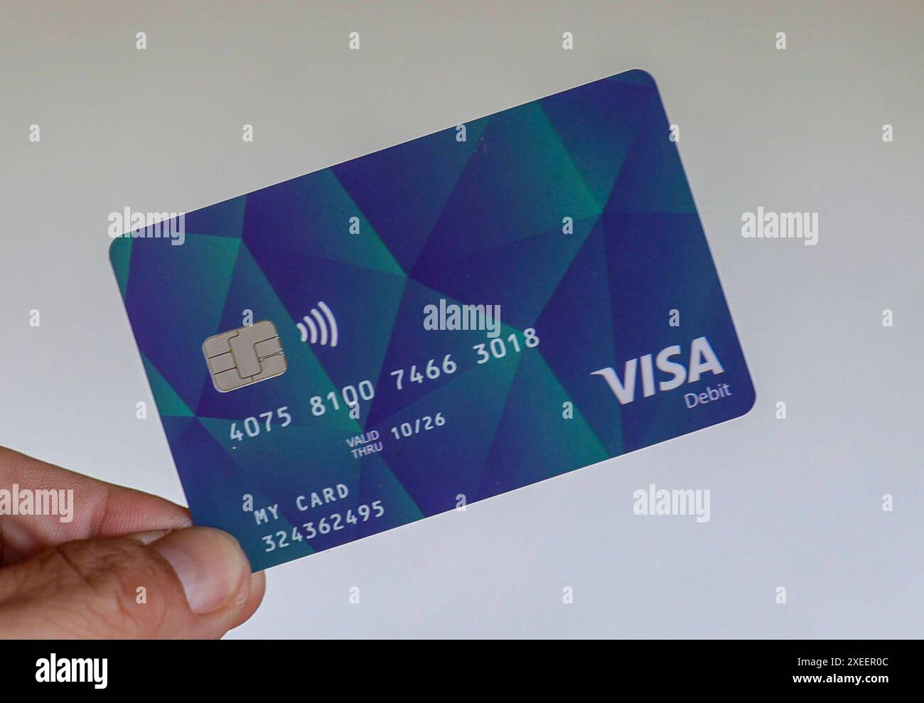 27.06.24, Handenberg, AUT, unterwegs in Oberösterreich, Themenbild, Symbolbild, Verschiedene Themenbilder, Sachleistungskarte, Asylwerber, im Bild im Linzer Landhaus wurde heute die neue Sachleistungskarte für Asylwerber/innen präsentiert. Teilnehmer der Pressekonferenz waren Landeshauptmann mag. Thomas Stelzer, Integrations-Landesrat Dr. Wolfgang Hattmannsdorfer und Dr. Walter Aichinger, Präsident des OÖ. Rote Kreuzes . Die Karte erleichtert die Verteilung notwendiger Güter und unterstützt die lokale Wirtschaft. Diese Karte stellt einen wichtigen Schritt zur transparenten Unterstützung der AS Stockfoto