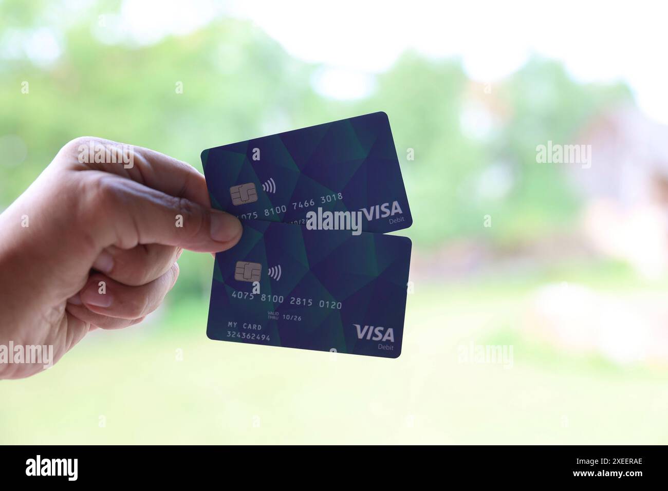 27.06.24, Handenberg, AUT, unterwegs in Oberösterreich, Themenbild, Symbolbild, Verschiedene Themenbilder, Sachleistungskarte, Asylwerber, im Bild im Linzer Landhaus wurde heute die neue Sachleistungskarte für Asylwerber/innen präsentiert. Teilnehmer der Pressekonferenz waren Landeshauptmann mag. Thomas Stelzer, Integrations-Landesrat Dr. Wolfgang Hattmannsdorfer und Dr. Walter Aichinger, Präsident des OÖ. Rote Kreuzes . Die Karte erleichtert die Verteilung notwendiger Güter und unterstützt die lokale Wirtschaft. Diese Karte stellt einen wichtigen Schritt zur transparenten Unterstützung der AS Stockfoto