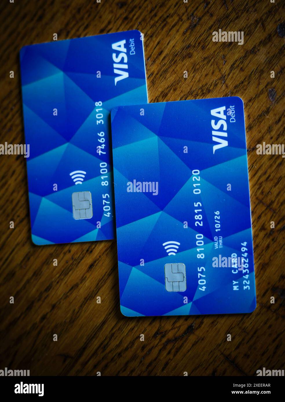 27.06.24, Handenberg, AUT, unterwegs in Oberösterreich, Themenbild, Symbolbild, Verschiedene Themenbilder, Sachleistungskarte, Asylwerber, im Bild im Linzer Landhaus wurde heute die neue Sachleistungskarte für Asylwerber/innen präsentiert. Teilnehmer der Pressekonferenz waren Landeshauptmann mag. Thomas Stelzer, Integrations-Landesrat Dr. Wolfgang Hattmannsdorfer und Dr. Walter Aichinger, Präsident des OÖ. Rote Kreuzes . Die Karte erleichtert die Verteilung notwendiger Güter und unterstützt die lokale Wirtschaft. Diese Karte stellt einen wichtigen Schritt zur transparenten Unterstützung der AS Stockfoto