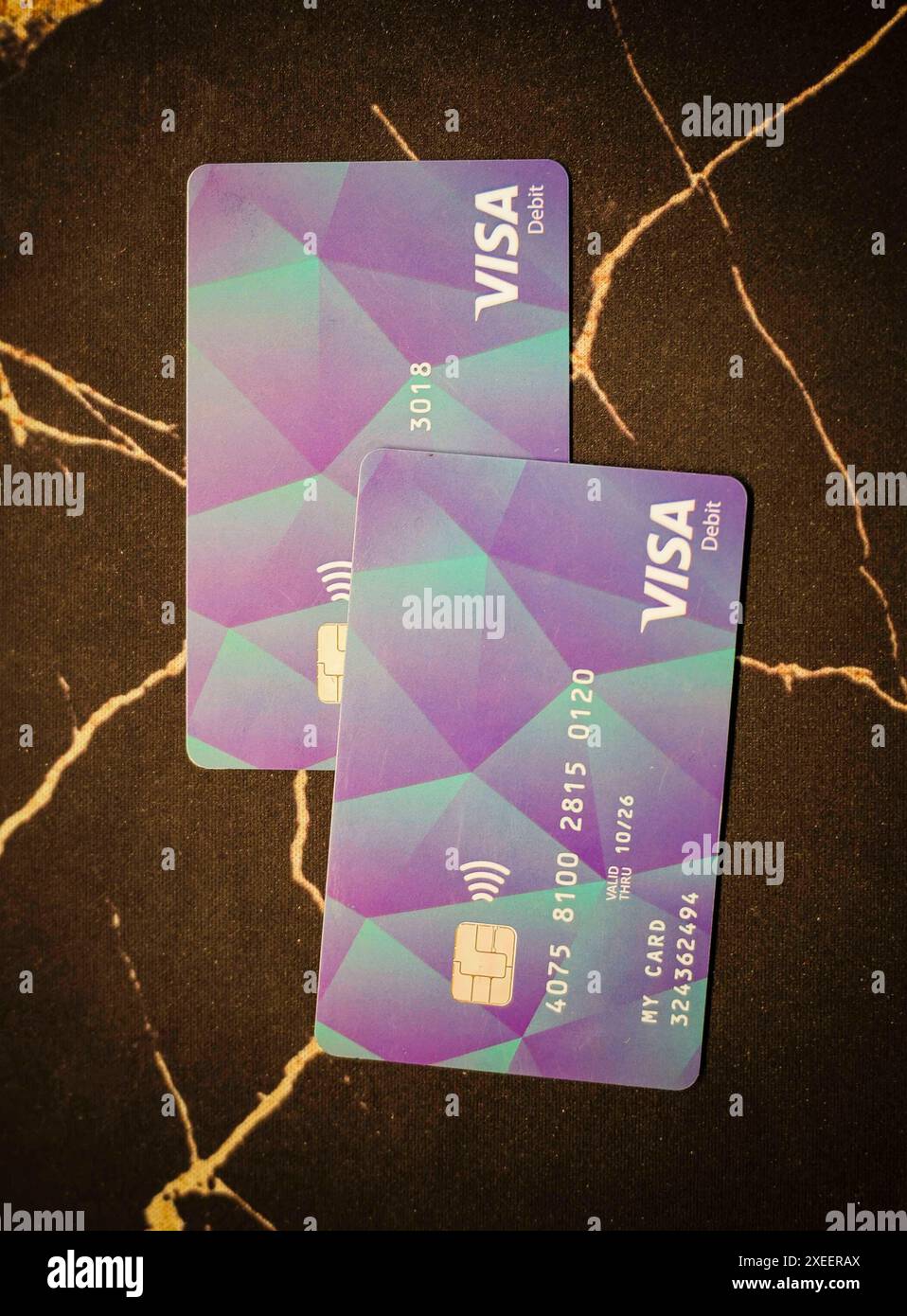 27.06.24, Handenberg, AUT, unterwegs in Oberösterreich, Themenbild, Symbolbild, Verschiedene Themenbilder, Sachleistungskarte, Asylwerber, im Bild im Linzer Landhaus wurde heute die neue Sachleistungskarte für Asylwerber/innen präsentiert. Teilnehmer der Pressekonferenz waren Landeshauptmann mag. Thomas Stelzer, Integrations-Landesrat Dr. Wolfgang Hattmannsdorfer und Dr. Walter Aichinger, Präsident des OÖ. Rote Kreuzes . Die Karte erleichtert die Verteilung notwendiger Güter und unterstützt die lokale Wirtschaft. Diese Karte stellt einen wichtigen Schritt zur transparenten Unterstützung der AS Stockfoto