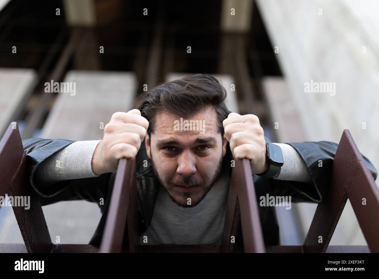 Depressiver Mann mittleren Alters Stockfoto