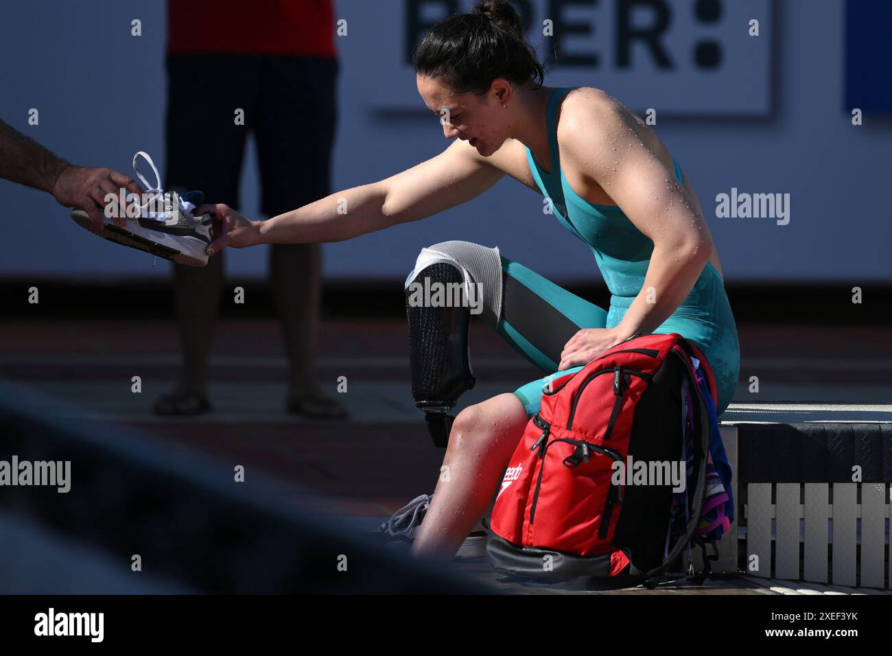 Alice Tai aus Großbritannien reagiert auf die Teilnahme am 100m FINP (italienischer paralympischer Schwimmverband) Butterfly Women Finale während des 60. Settecolli Schwimmtreffens im stadio del Nuoto in Rom (Italien) am 22. Juni 2024. Alice Tai gewann als erster die Goldmedaille. Stockfoto