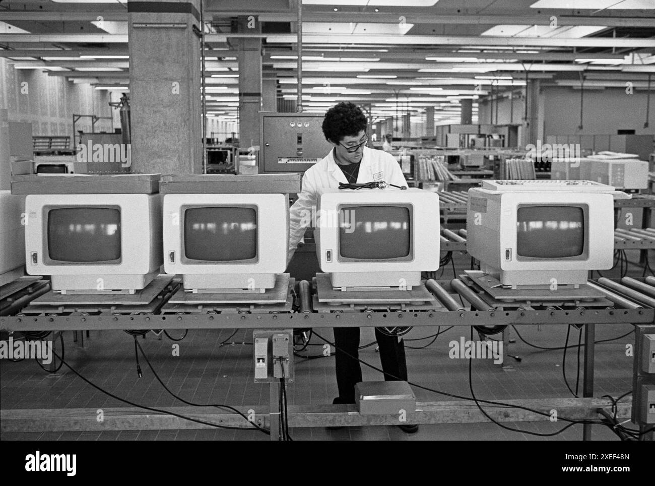 - Stabilimento IBM di Vimercate (Milano), febbraio1984 - IBM-Werk in Vimercate (Mailand), Februar 1984 Stockfoto