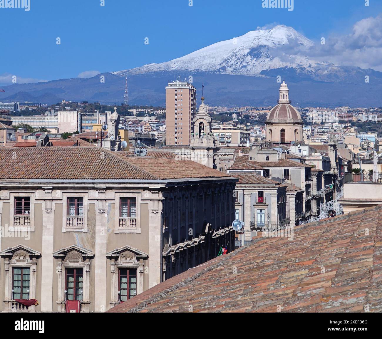 Piazza Duomo in Catania mit der Kathedrale Santa Agatha und Liotru, Symbol von Catania Sizilien, Stockfoto