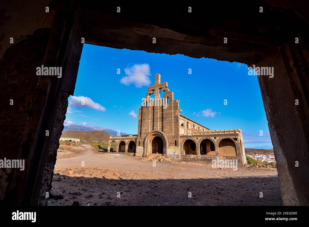 Verlassene Gebäude einer Militärbasis Stockfoto