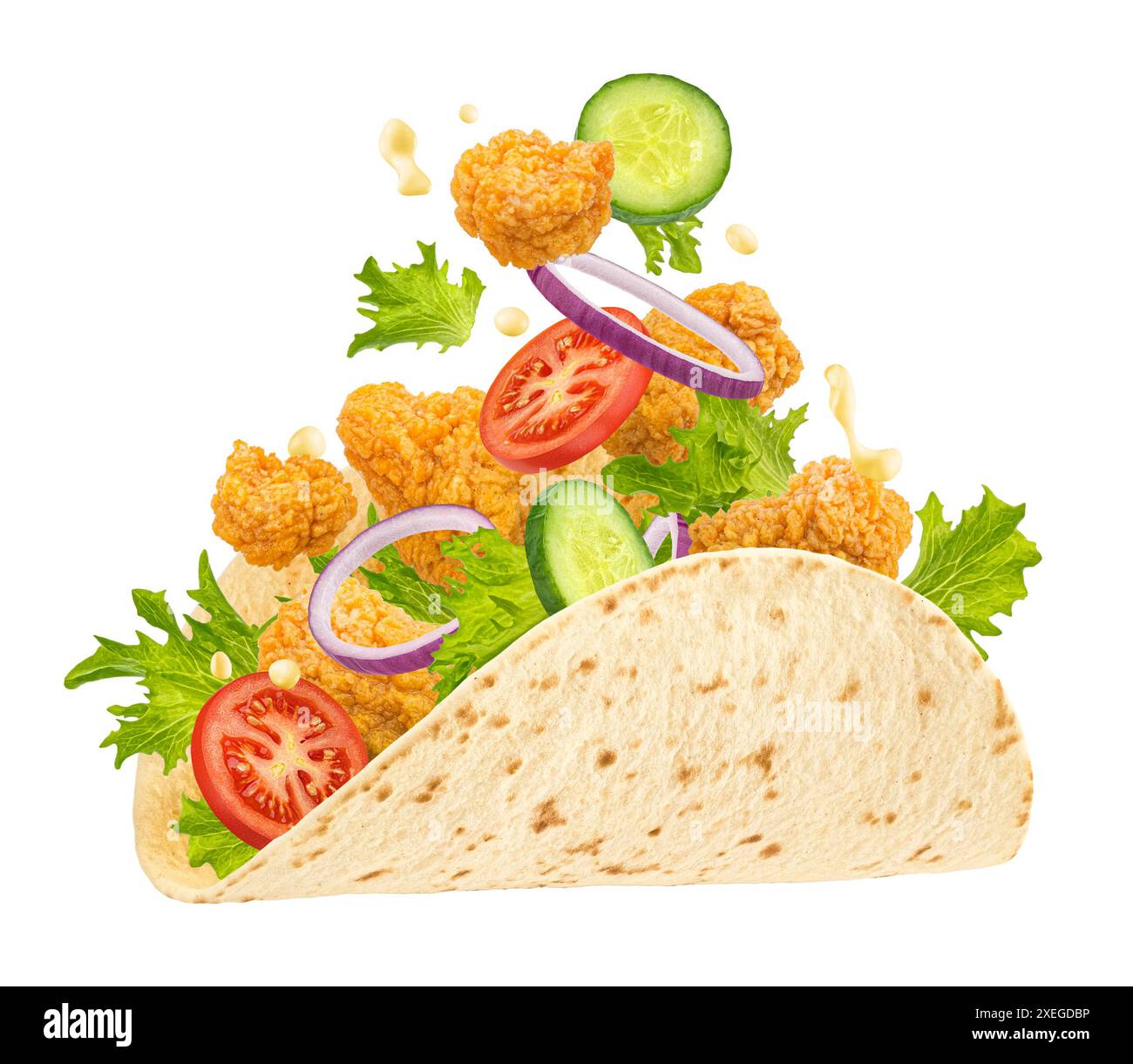 Shawarma- oder Döner-Hühnerrolle, fallende Tortilla-Wrap-Zutaten isoliert auf weißem Hintergrund Stockfoto