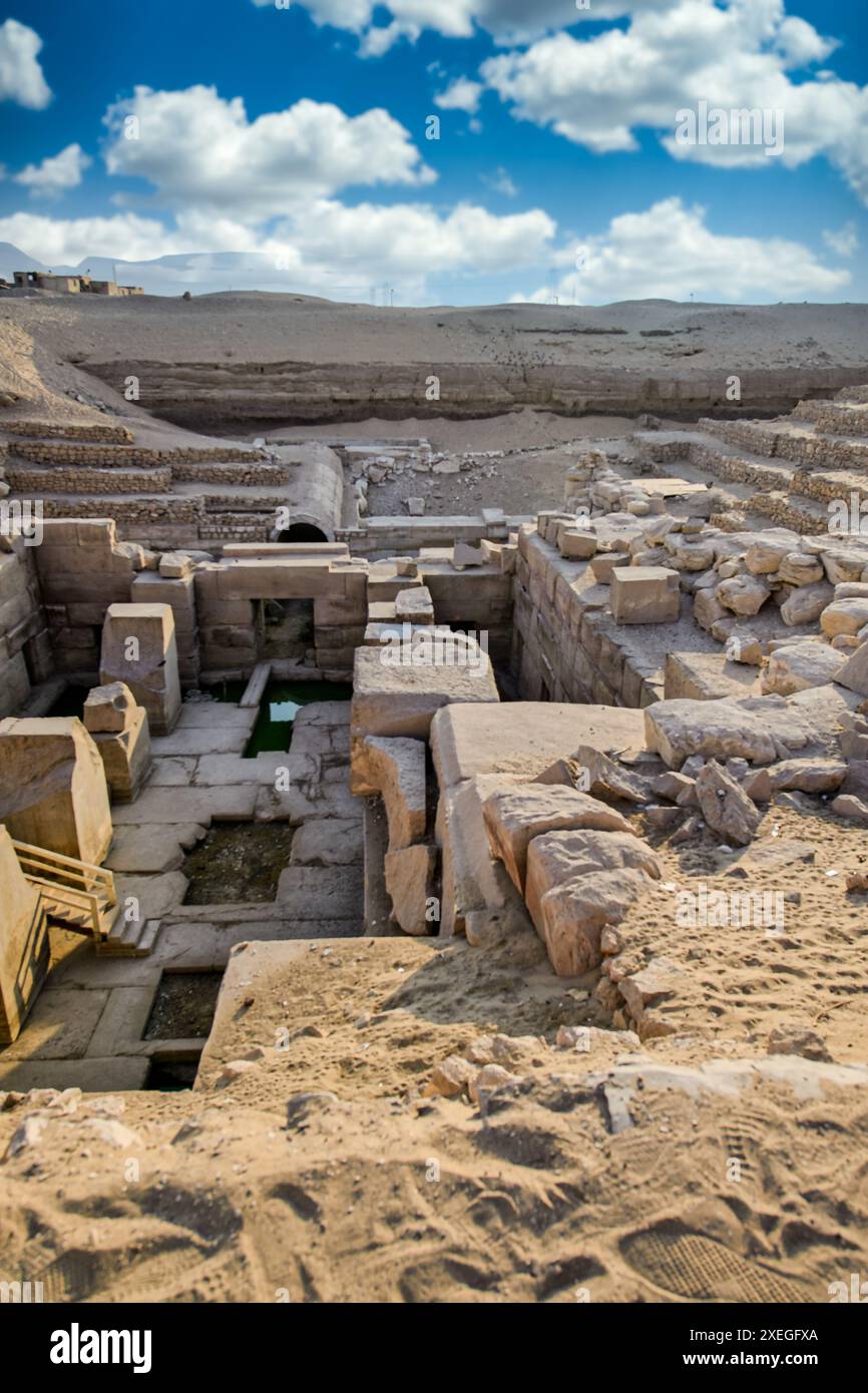 Der Osirion oder Osireon ist ein altägyptischer Tempel in Abydos, hinter dem Leichentempel von Seti I. Stockfoto