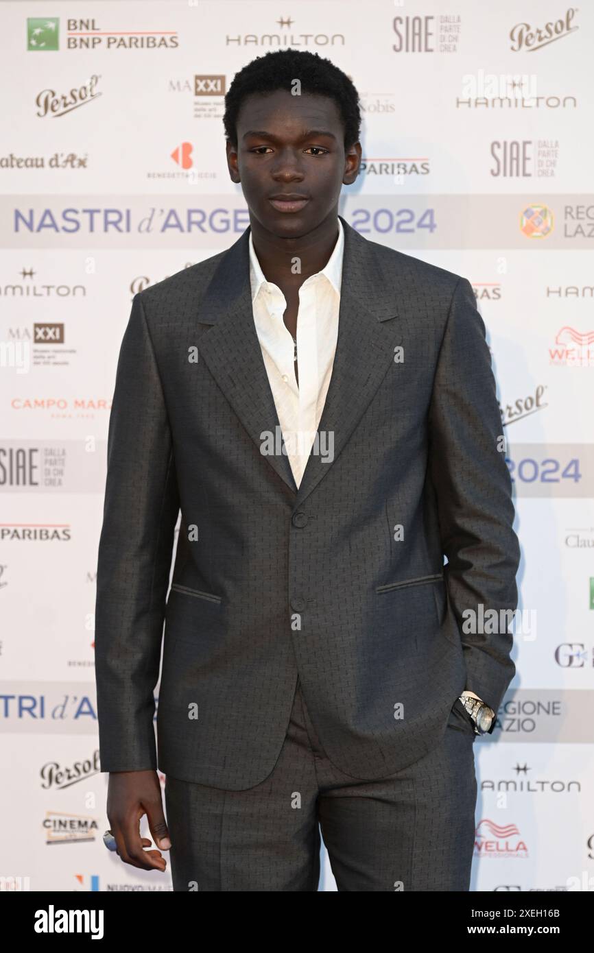 Rom, Italien. Juni 2024. Seydou Sarr besucht den blu-Teppich von 'Nastri d'Argento 2024' im MAXXI Museum. Quelle: SOPA Images Limited/Alamy Live News Stockfoto