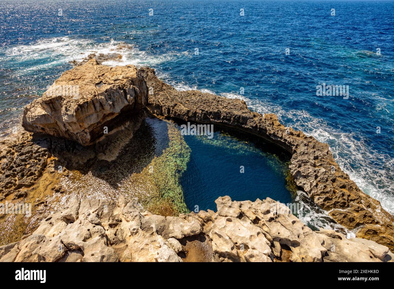 Blue Hole Aussichtspunkt Dwejra Bay, Gozo Island Malta. Stockfoto