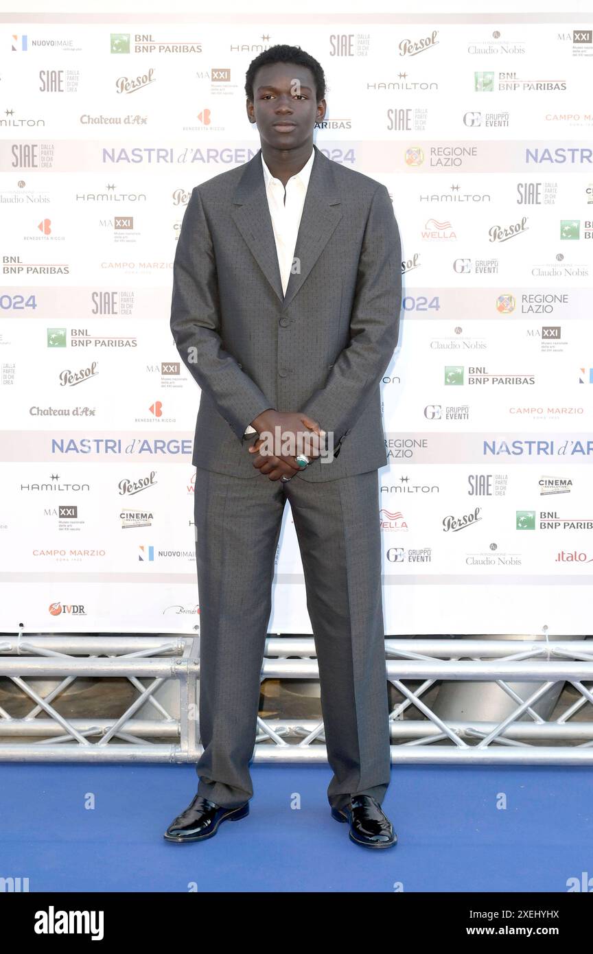 Seydou Sarr bei der Verleihung der Nastri d Argento 2024 im Museo nazionale delle arti del XXI secolo. Rom, 27.06.2024 *** Seydou Sarr bei der Preisverleihung des Nastri d Argento 2024 im Museo nazionale delle arti del XXI secolo Rom, 27 06 2024 Foto:XA.XM.xTinghinox/xFuturexImagex argento 4649 Stockfoto