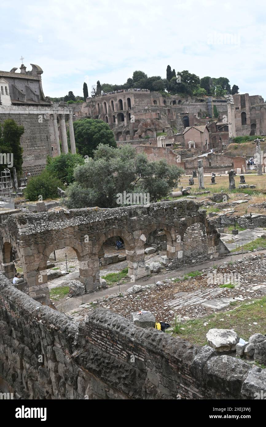 Eurore, Italien, Rome_fontana di trevi und kolosseum Stockfoto