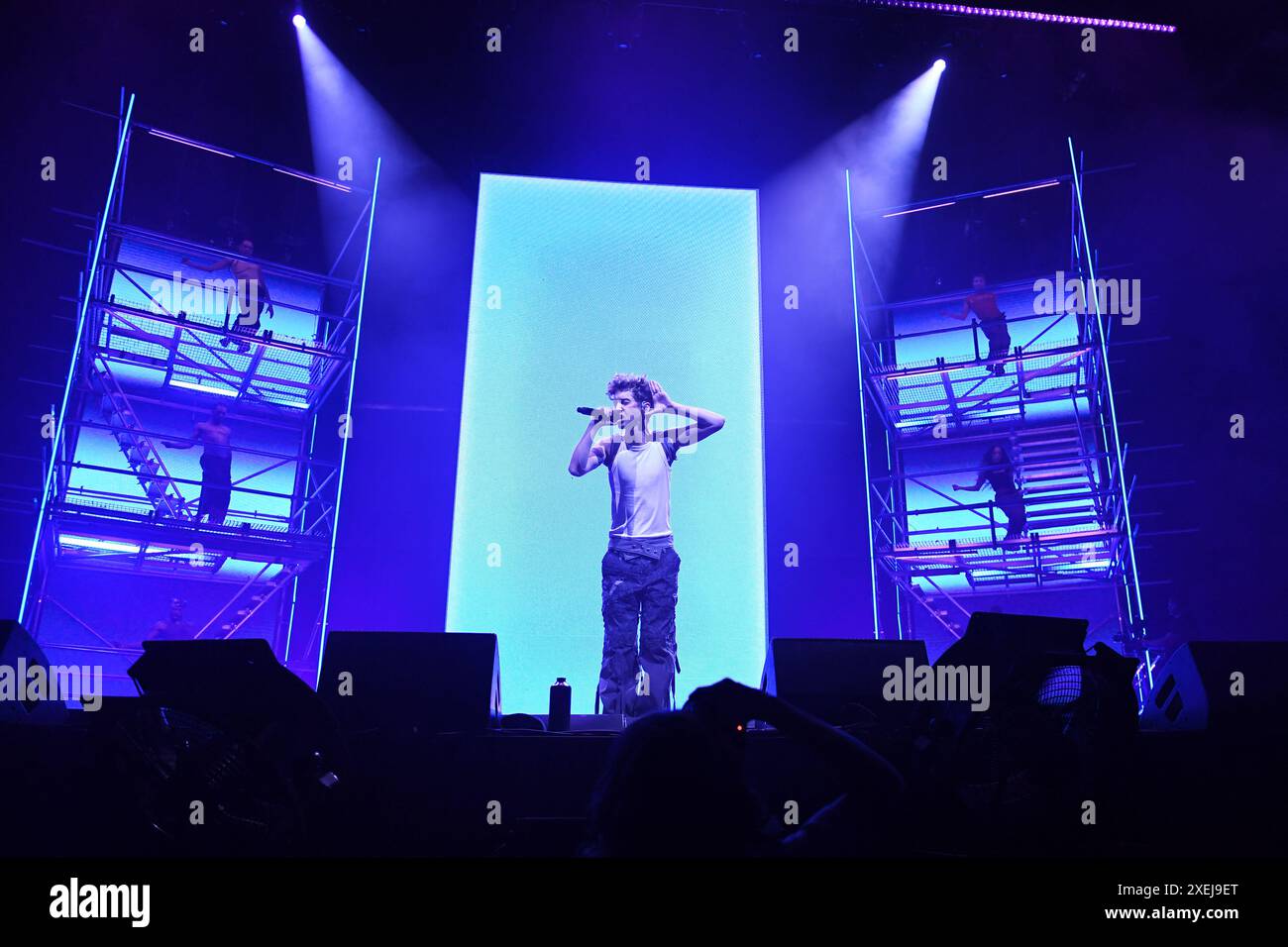 LONDON, ENGLAND - 27. JUNI: Troye Sivan tritt am 27. Juni 2024 in der OVO Arena in Wembley auf. CAP/MAR ©MAR/Capital Pictures Stockfoto