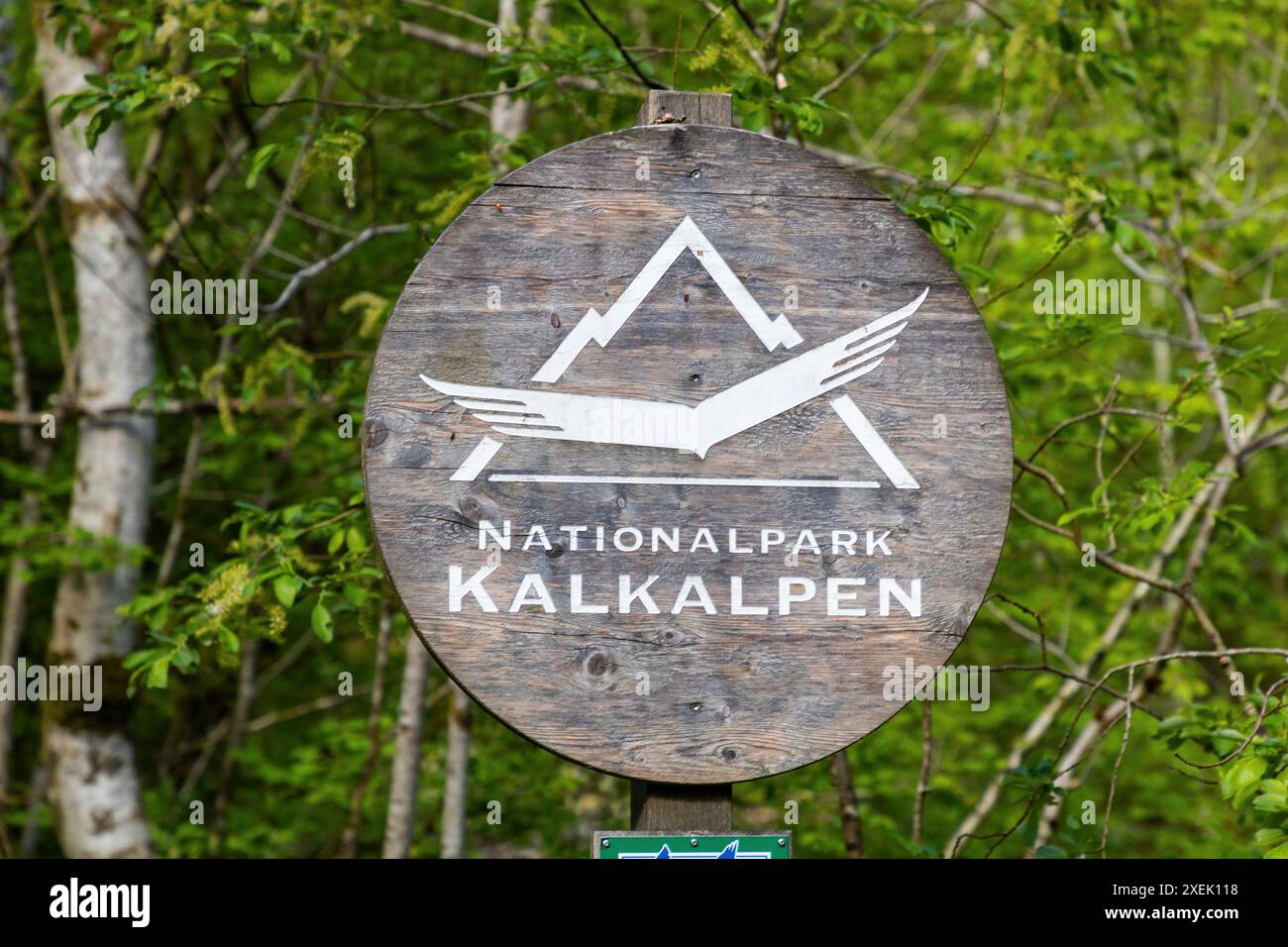 Zeichen des österreichischen Nationalparks Kalkalpen. Naturschutzgebiet in den östlichen zentralalpen. Stockfoto