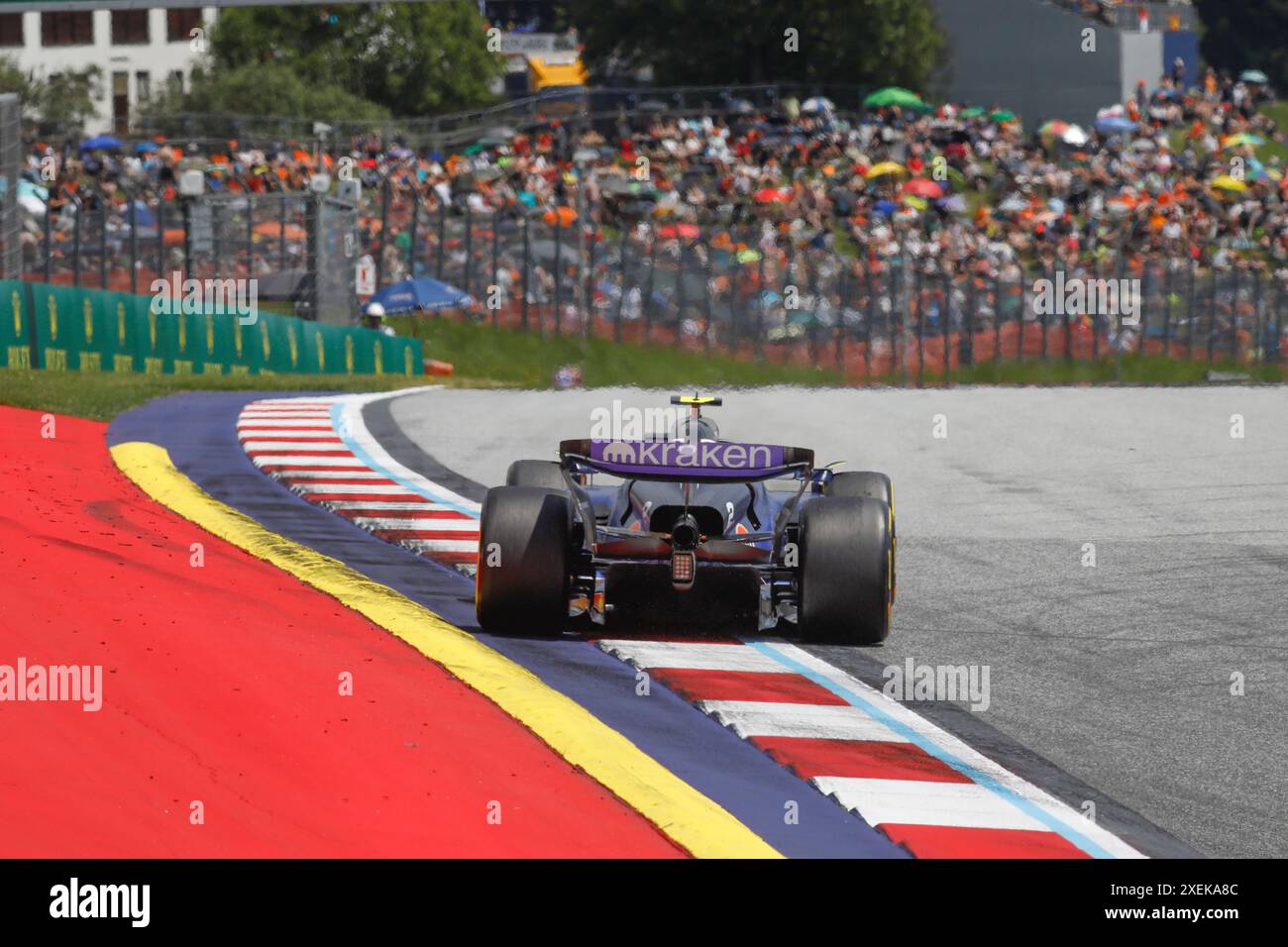 Spielberg, Österreich. Juni 2024. Formel 1 Quatar Airlines großer Preis von Österreich am Red Bull Ring, Österreich. Im Bild: #2 Logan Sargeant (USA) von Williams Racing in Williams FW46 während des ersten Trainings © Piotr Zajac/Alamy Live News Stockfoto