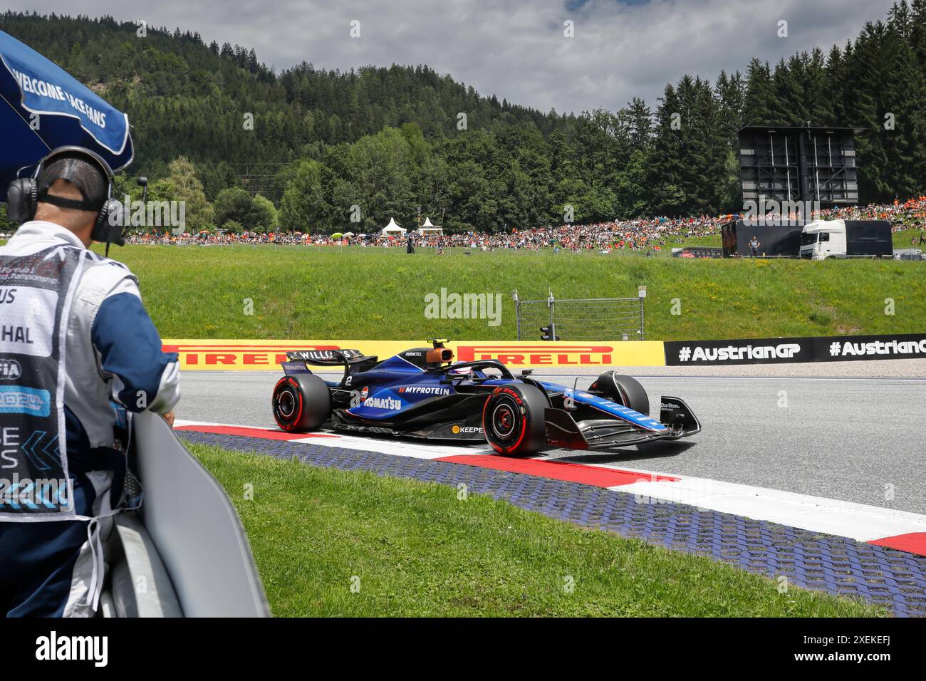 Spielberg, Österreich. Juni 2024. Formel 1 Quatar Airlines großer Preis von Österreich am Red Bull Ring, Österreich. Im Bild: #2 Logan Sargeant (USA) von Williams Racing in Williams FW46 während des ersten Trainings © Piotr Zajac/Alamy Live News Stockfoto
