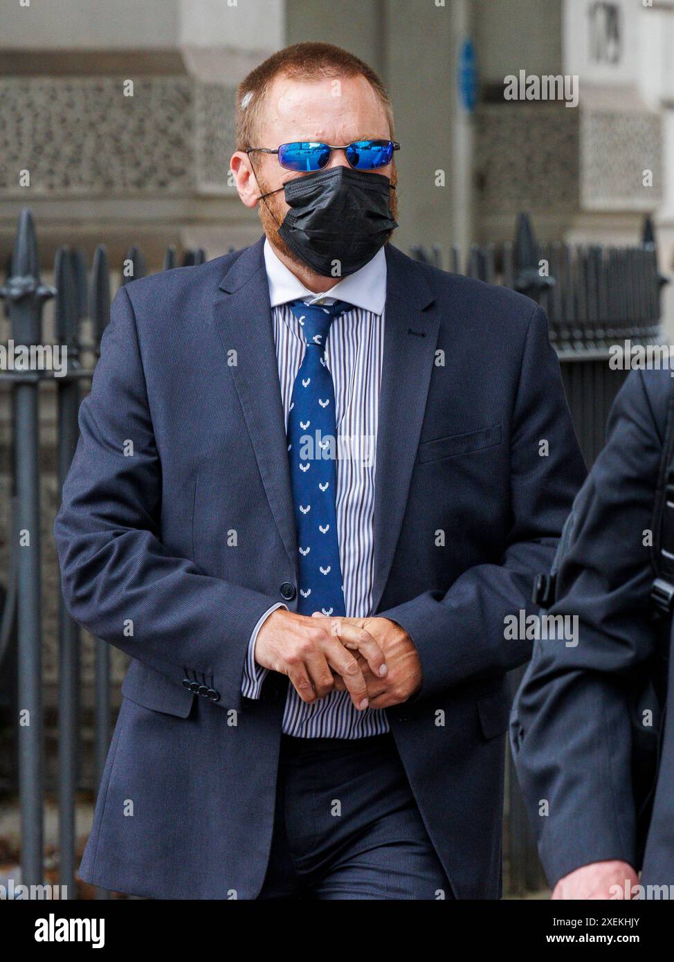 London, Großbritannien. Juni 2024. Craig Carter, 51, wurde wegen Fehlverhaltens in öffentlichen Ämtern wegen angeblichen Diebstahls von Geld an einen Mann angeklagt, der nach dem Zusammenbruch starb. Das Opfer, Claudio Gaetani, starb beim Radfahren. PC Craig Carter, 51 Jahre alt, erscheint am Freitag vor dem Gericht der Westminster Magistrates, nachdem er wegen Fehlverhaltens in öffentlichen Ämtern wegen des angeblichen Vorfalls angeklagt wurde. Er soll Geld von einem Mann gestohlen haben, der im September 2022 in Harringay im Norden Londons zusammengebrochen und gestorben war Credit: Mark Thomas/Alamy Live News Stockfoto