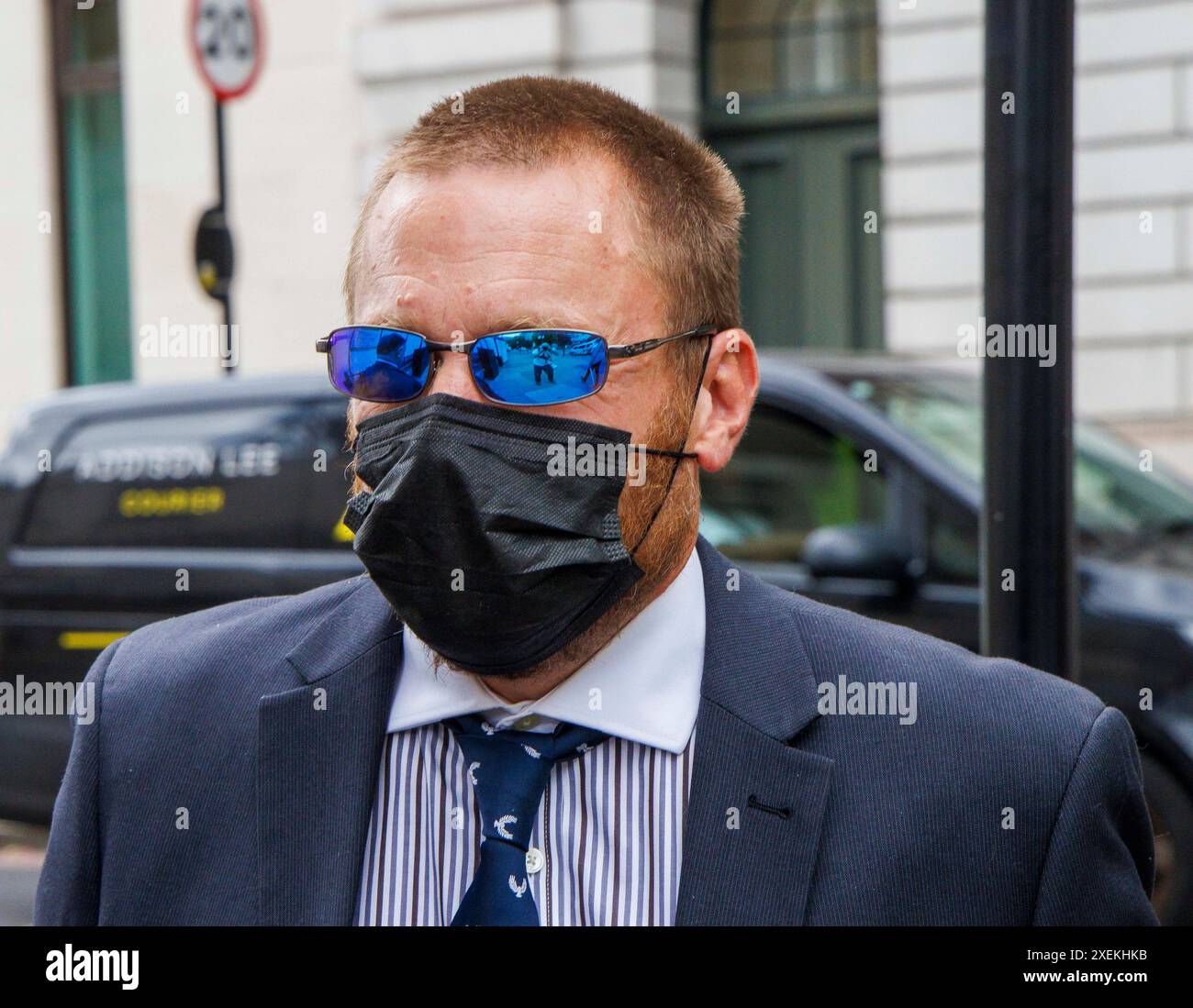 London, Großbritannien. Juni 2024. Craig Carter, 51, wurde wegen Fehlverhaltens in öffentlichen Ämtern wegen angeblichen Diebstahls von Geld an einen Mann angeklagt, der nach dem Zusammenbruch starb. Das Opfer, Claudio Gaetani, starb beim Radfahren. PC Craig Carter, 51 Jahre alt, erscheint am Freitag vor dem Gericht der Westminster Magistrates, nachdem er wegen Fehlverhaltens in öffentlichen Ämtern wegen des angeblichen Vorfalls angeklagt wurde. Er soll Geld von einem Mann gestohlen haben, der im September 2022 in Harringay im Norden Londons zusammengebrochen und gestorben war Credit: Mark Thomas/Alamy Live News Stockfoto