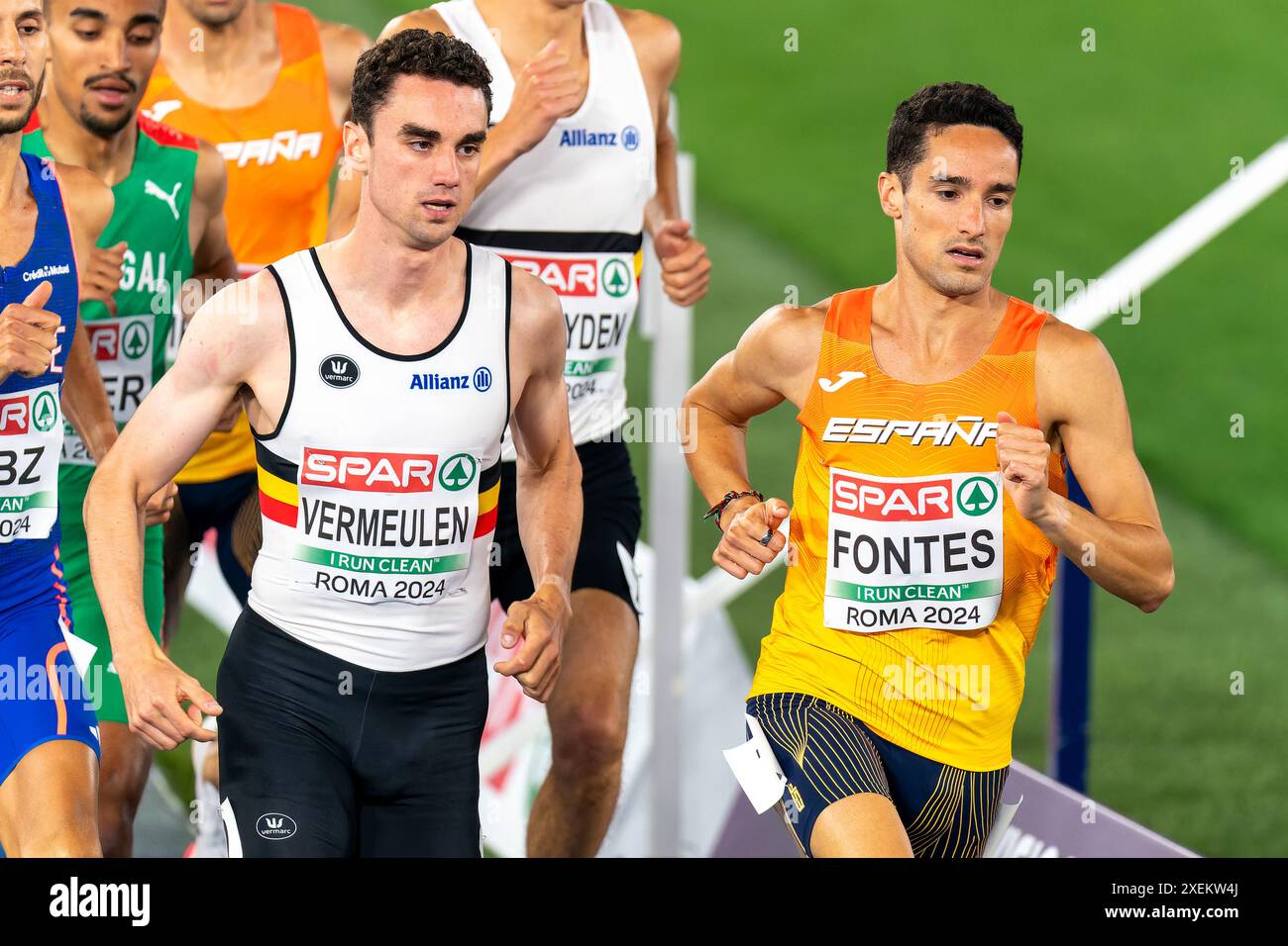 Rom, Italien. Juni 2024. ROM, ITALIEN - 12. JUNI: Jochem Vermeulen aus Belgien und Ignacio Fontes aus Spanien, die am 6. Tag der Leichtathletik-Europameisterschaft Rom 2024 im Stadio Olimpico am 12. Juni 2024 in Rom, Italien, an den 1500-m-Männern teilnahmen. (Foto: Joris Verwijst/BSR Agency) Credit: BSR Agency/Alamy Live News Stockfoto