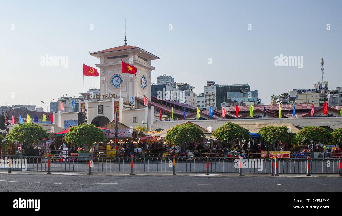 Ho Chi Minh City, Vietnam - 3. Februar 2024: Außenansicht des Ben Thanh Markts im Zentrum von Saigon, Vietnam Stockfoto