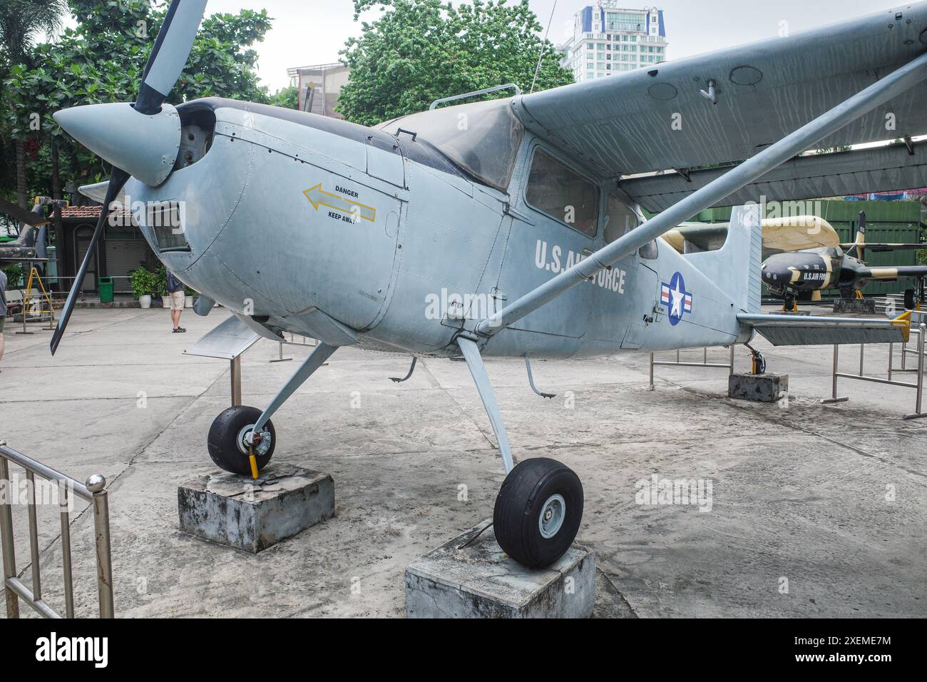 Ho-Chi-Minh-Stadt, Vietnam - 2. Februar 2024: Amerikanische Militärhardware im Vietnam war Remants Museum in Ho-Chi-Minh-Stadt Stockfoto