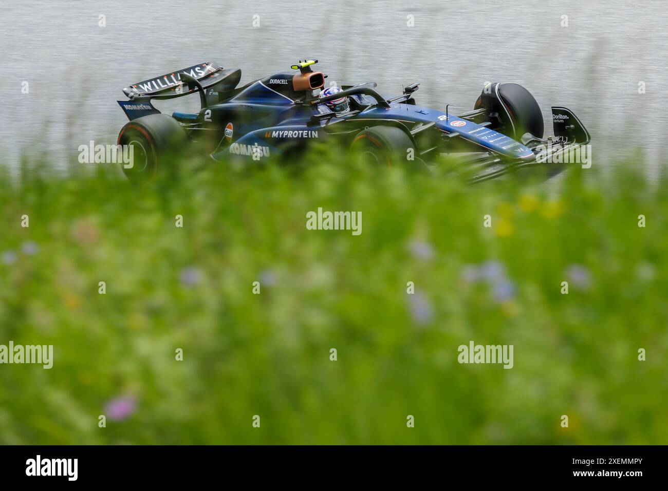 Spielberg, Österreich. Juni 2024. Formel 1 Quatar Airlines großer Preis von Österreich am Red Bull Ring, Österreich. Im Bild: #2 Logan Sargeant (USA) von Williams Racing in Williams FW46 während des ersten Trainings © Piotr Zajac/Alamy Live News Stockfoto