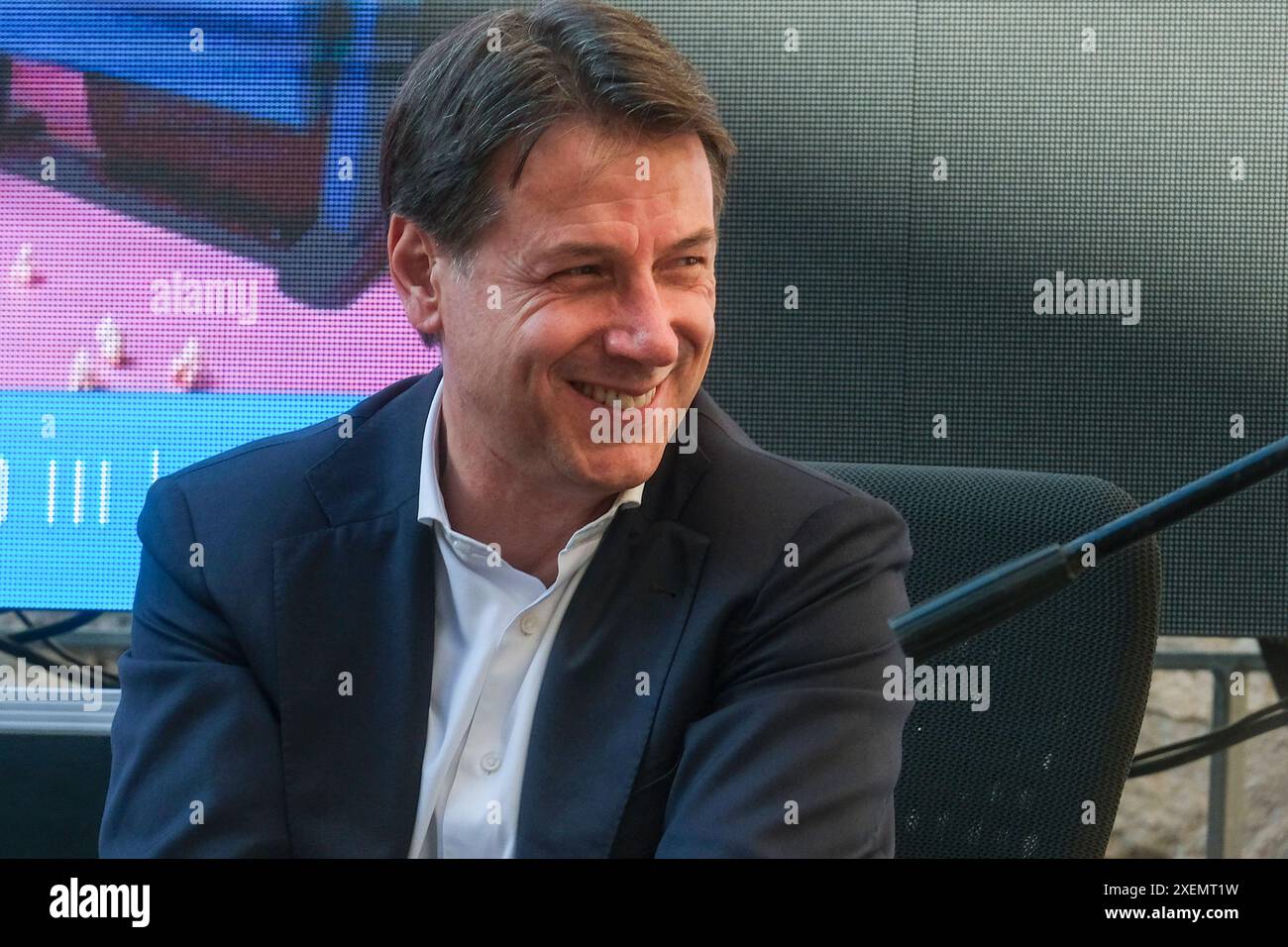 Napoli Pride Park Convention 5-Sterne-Führer der Bewegung Giuseppe Conte in Neapel, um am letzten Tag des Pride Park Events am Vorabend der morgigen Naples Pride ABP04894 über Bürgerrechte zu diskutieren Copyright: XAntonioxBalascox Stockfoto