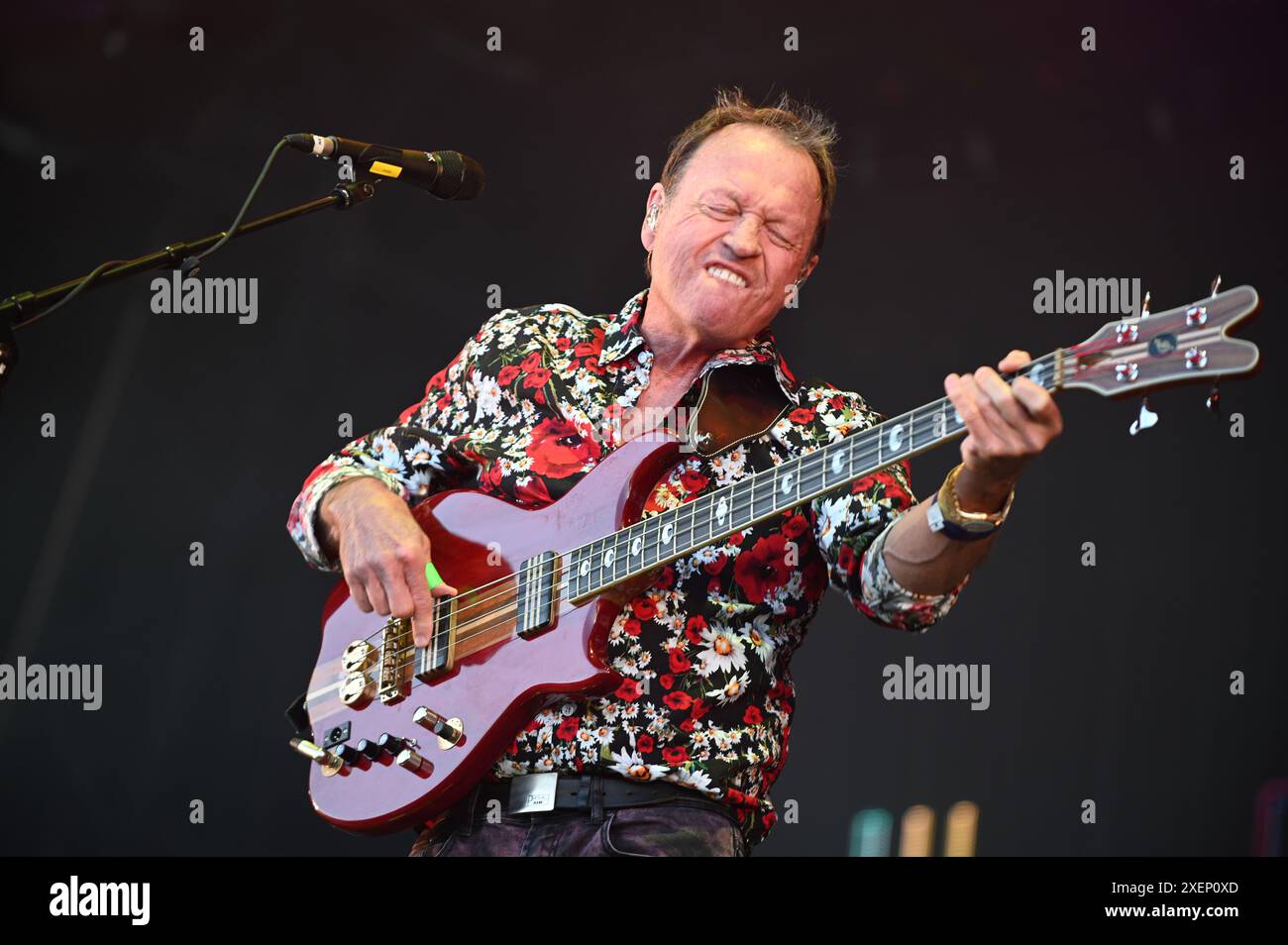 Level 42 Auftritte beim Lets Rock Leeds 80s Festival 2024 in Leeds, Großbritannien Stockfoto Level 42 Auftritte beim Lets Rock Leeds 80s Festival 2024 in Leeds, Großbritannien Stockfoto