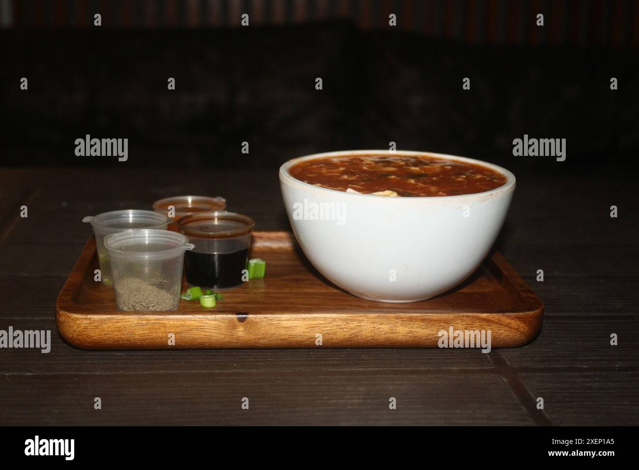 Hühnermaissuppe in einer Schüssel Stockfoto