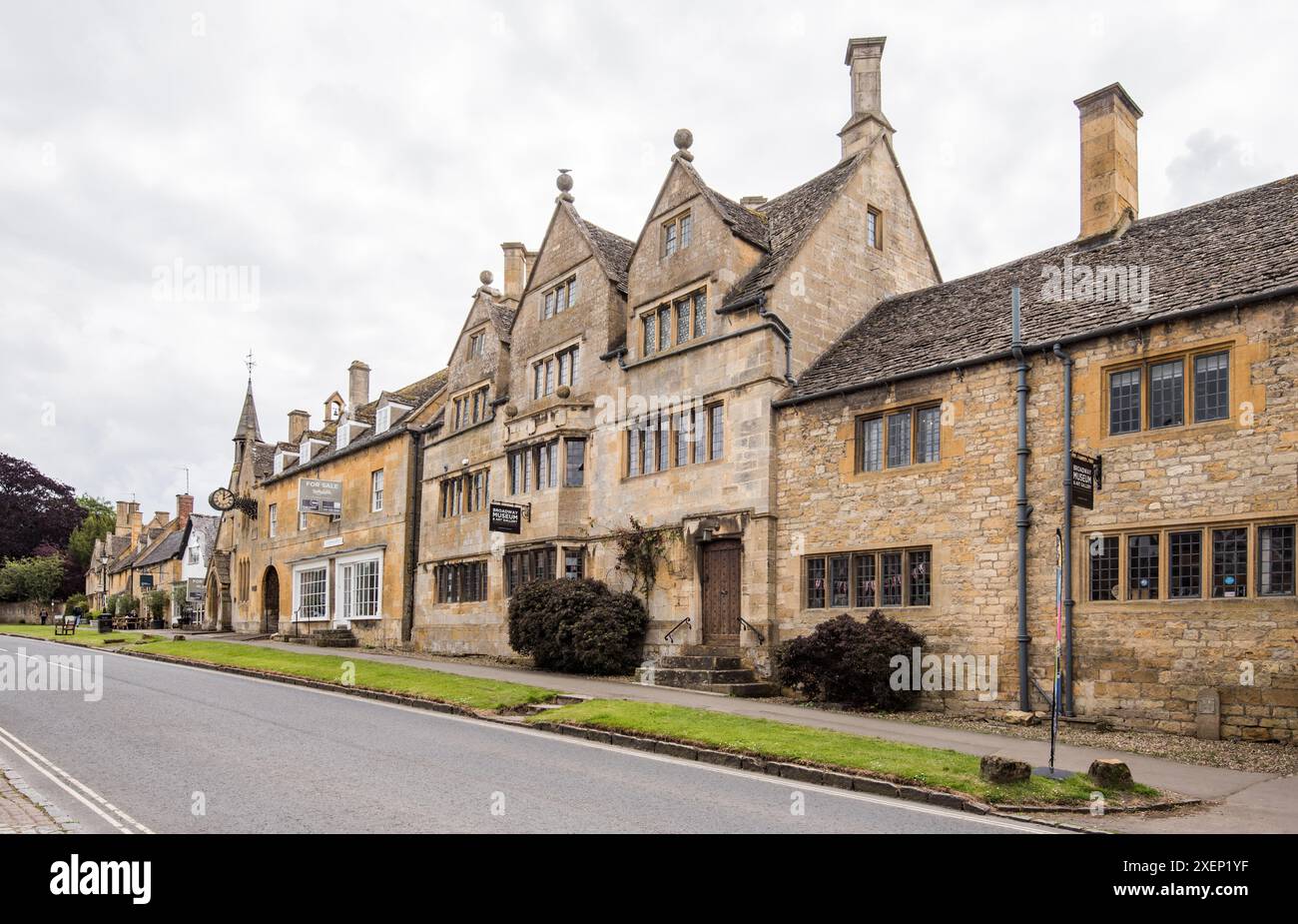 Cottages im wunderschönen Cotswold Dorf Broadway Stockfoto