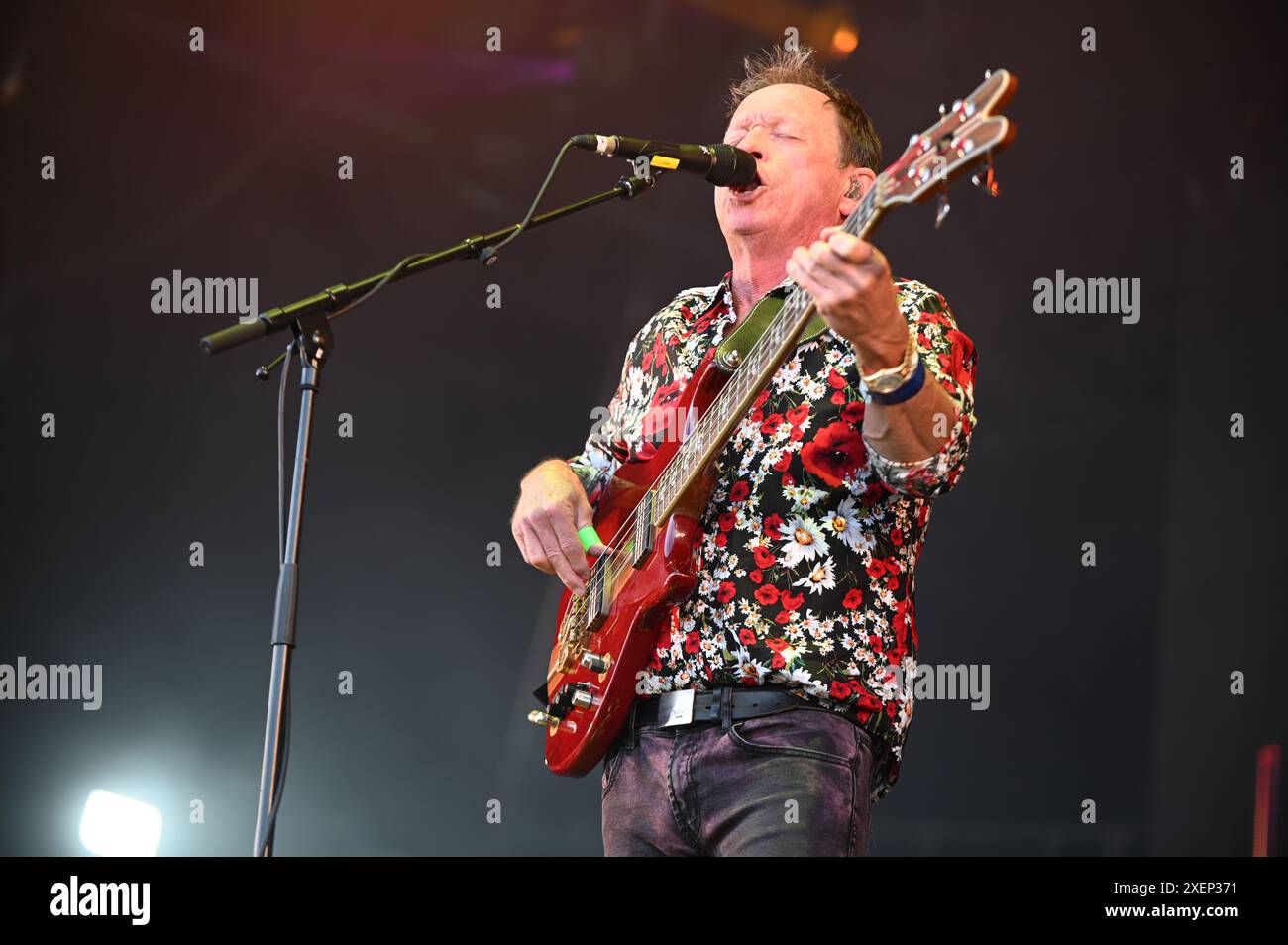 Level 42 Auftritte beim Lets Rock Leeds 80s Festival 2024 in Leeds, Großbritannien Stockfoto Level 42 Auftritte beim Lets Rock Leeds 80s Festival 2024 in Leeds, Großbritannien Stockfoto