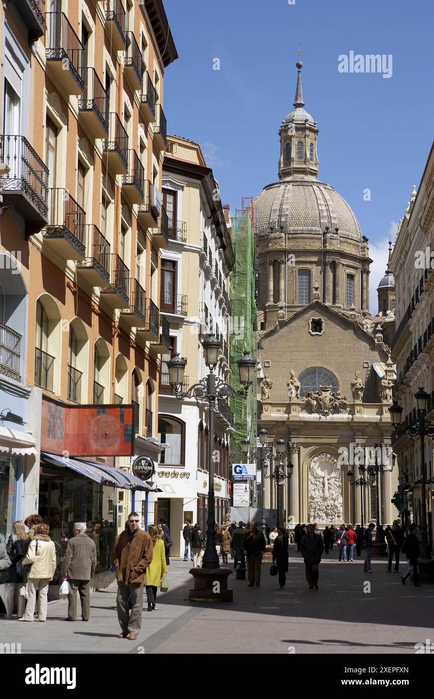 Alfonso I Street und Basilika Nuestra Señora del Pilar, Zaragoza. Aragón, Spanien Stockfoto