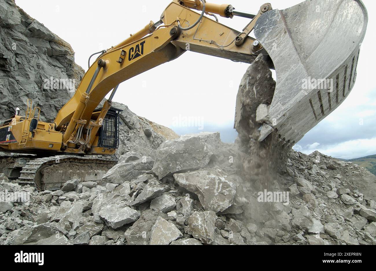 Marl-Gewinnung im Steinbruch für Zementwerk Stockfoto