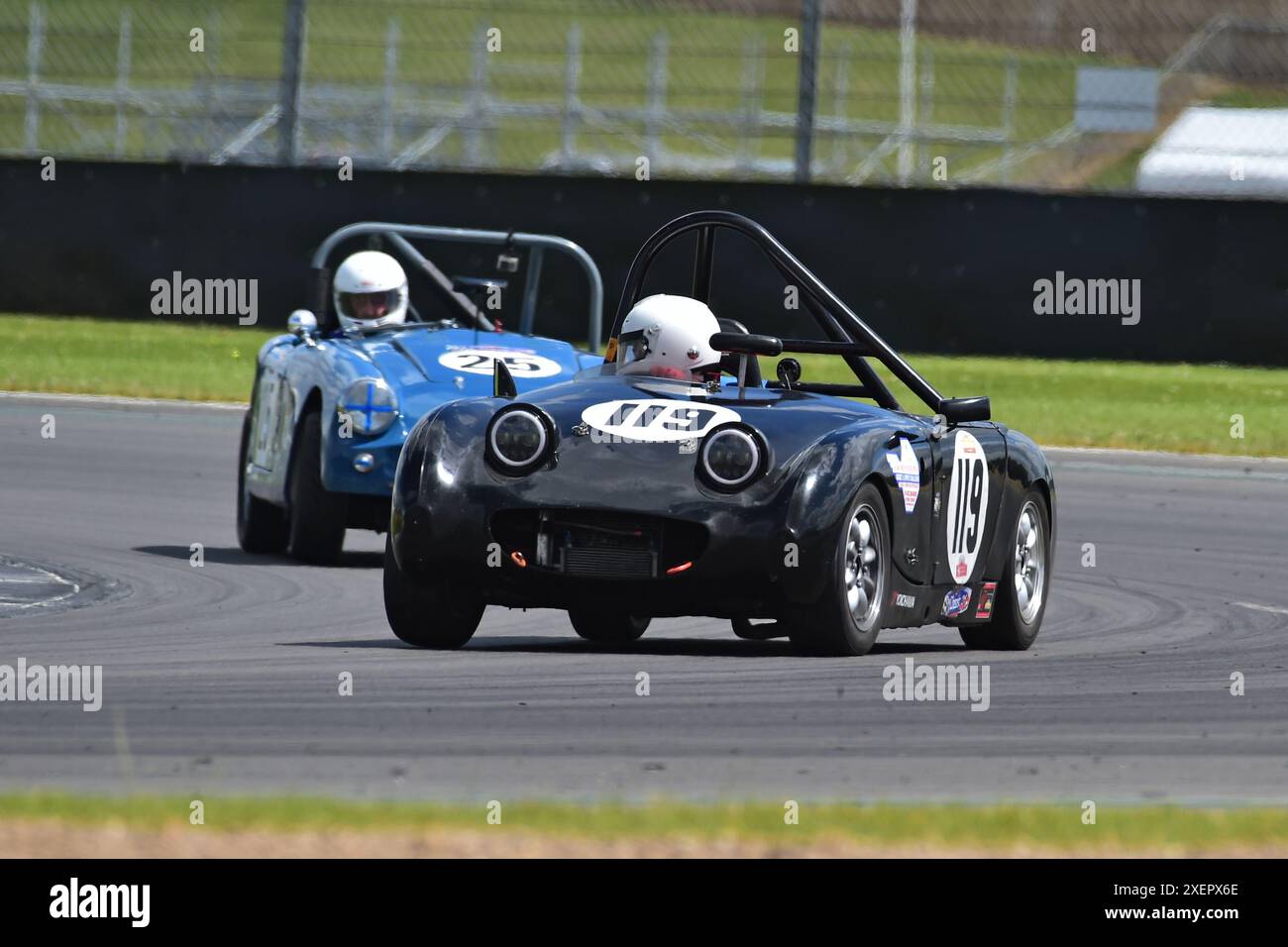 Ian Burgin, John Faux, Austin Healey Sprite Mk1, The Adams & Page Swinging Sixties/Mintex Classic K, 40 Minuten Rennen für die kombinierte Serie e Stockfoto