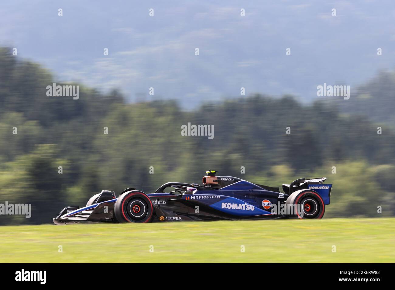 Spielberg, Österreich. Juni 2024. Formel 1 Quatar Airlines großer Preis von Österreich am Red Bull Ring, Österreich. Im Bild: #2 Logan Sargeant (USA) von Williams Racing in Williams FW46 während des Qualifying © Piotr Zajac/Alamy Live News Stockfoto