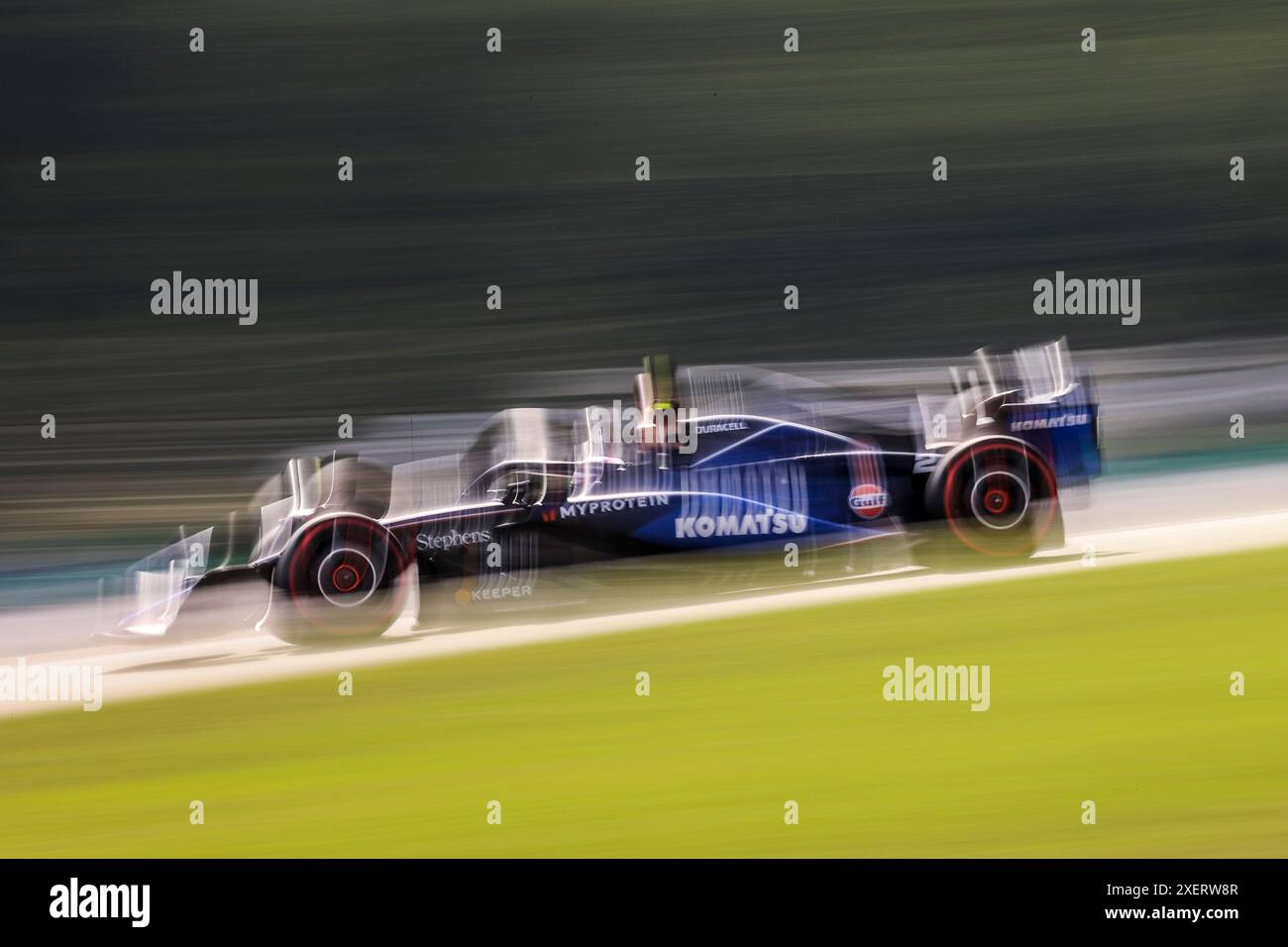 Spielberg, Österreich. Juni 2024. Formel 1 Quatar Airlines großer Preis von Österreich am Red Bull Ring, Österreich. Im Bild: #2 Logan Sargeant (USA) von Williams Racing in Williams FW46 während des Qualifying © Piotr Zajac/Alamy Live News Stockfoto