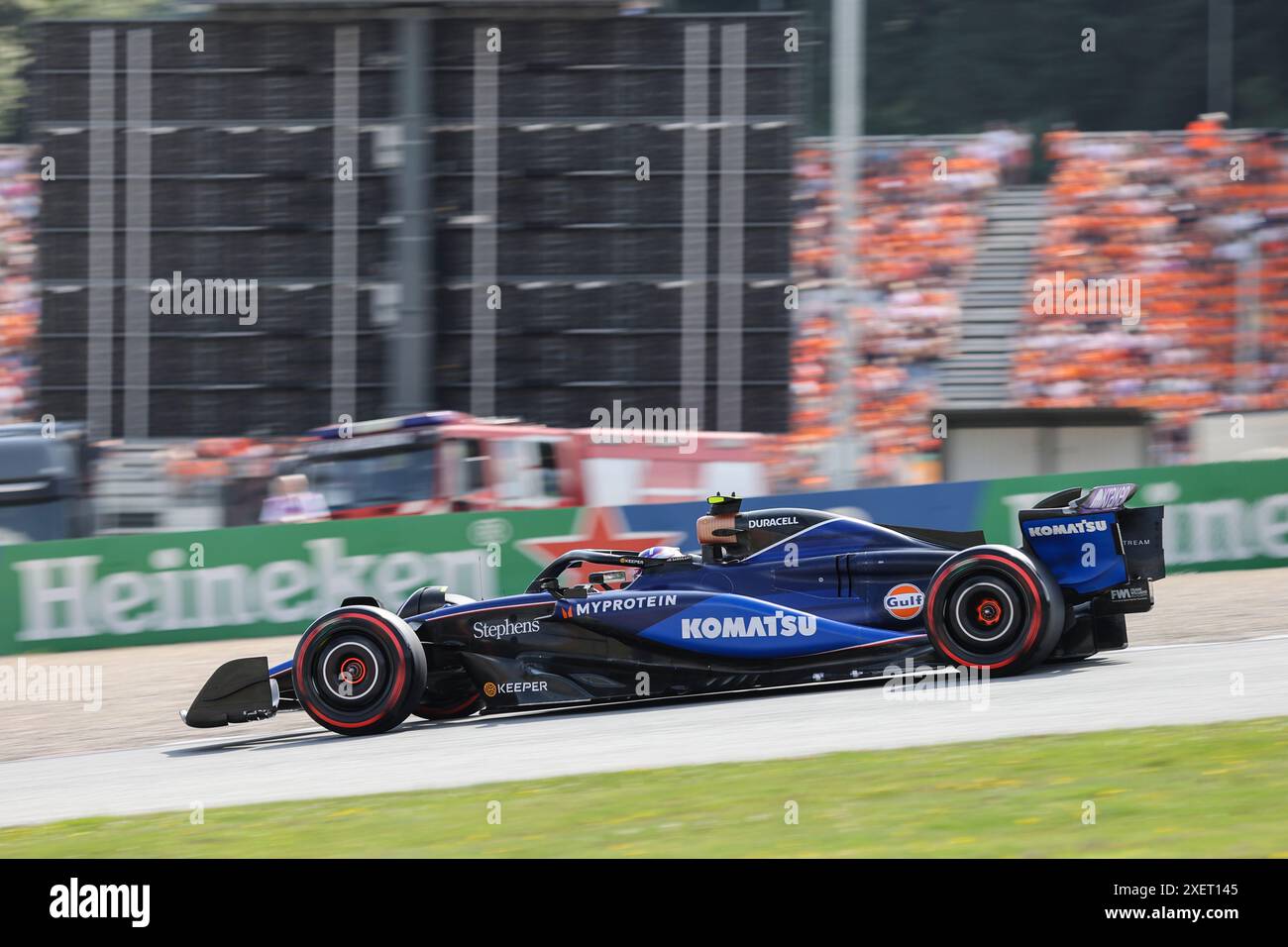 Spielberg, Österreich. Juni 2024. Formel 1 Quatar Airlines großer Preis von Österreich am Red Bull Ring, Österreich. Im Bild: #2 Logan Sargeant (USA) von Williams Racing in Williams FW46 während des Qualifying © Piotr Zajac/Alamy Live News Stockfoto