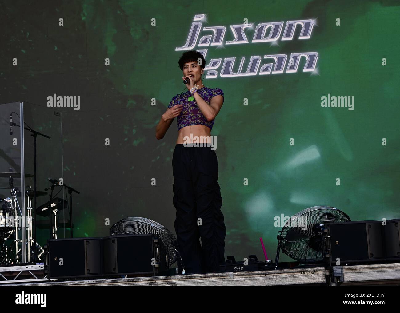 LONDON, GROSSBRITANNIEN. Juni 2024. Jason Kwan tritt im Pride in London 2024 auf. Quelle: Siehe Li/Picture Capital/Alamy Live News Stockfoto