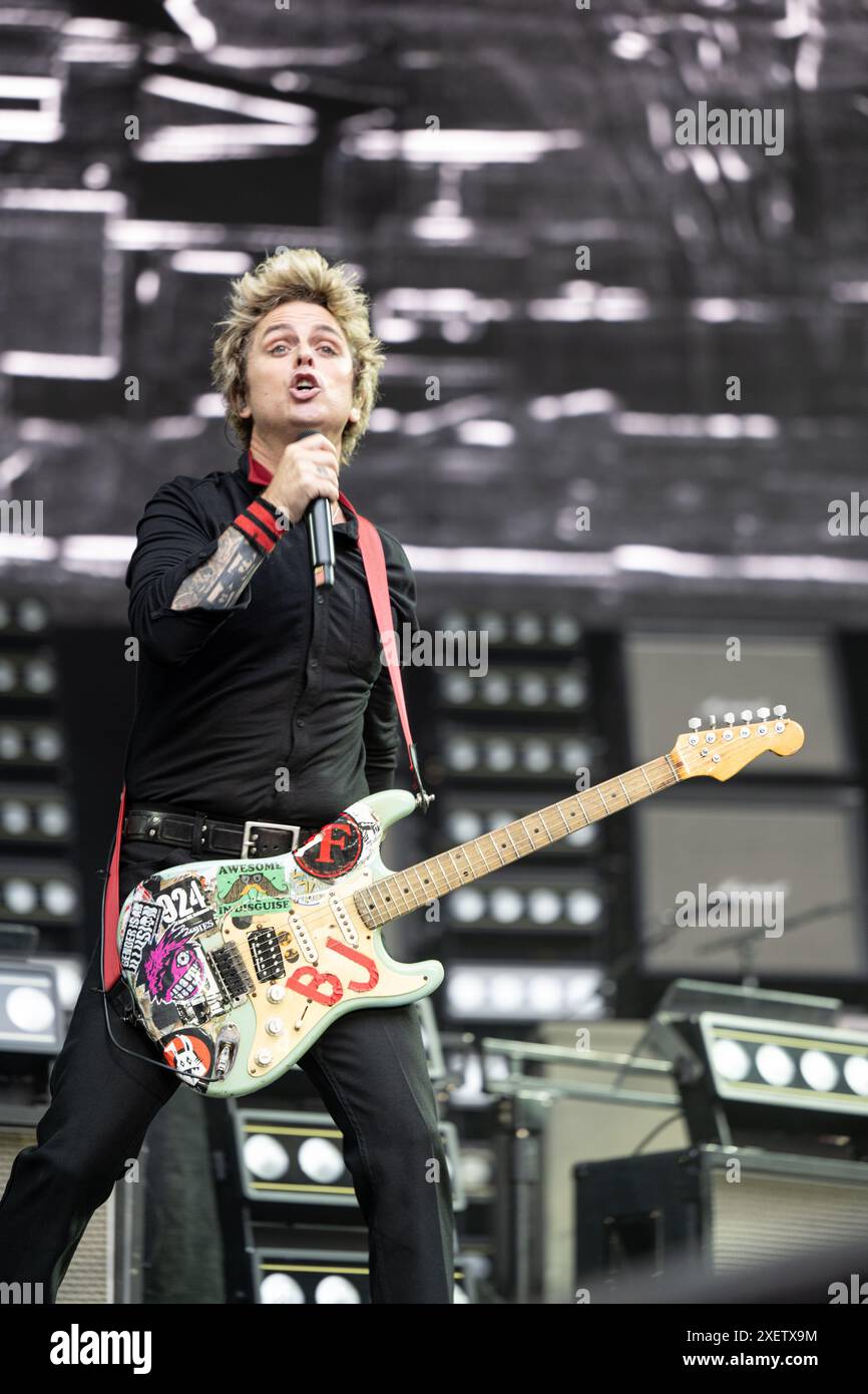 London, Großbritannien. Juni 2024. Billie Joe Armstrong vom Green Day auf der Bühne im Wembley Stadium, London während der Saviors Tour. Quelle: John Barry/Alamy Live News Stockfoto