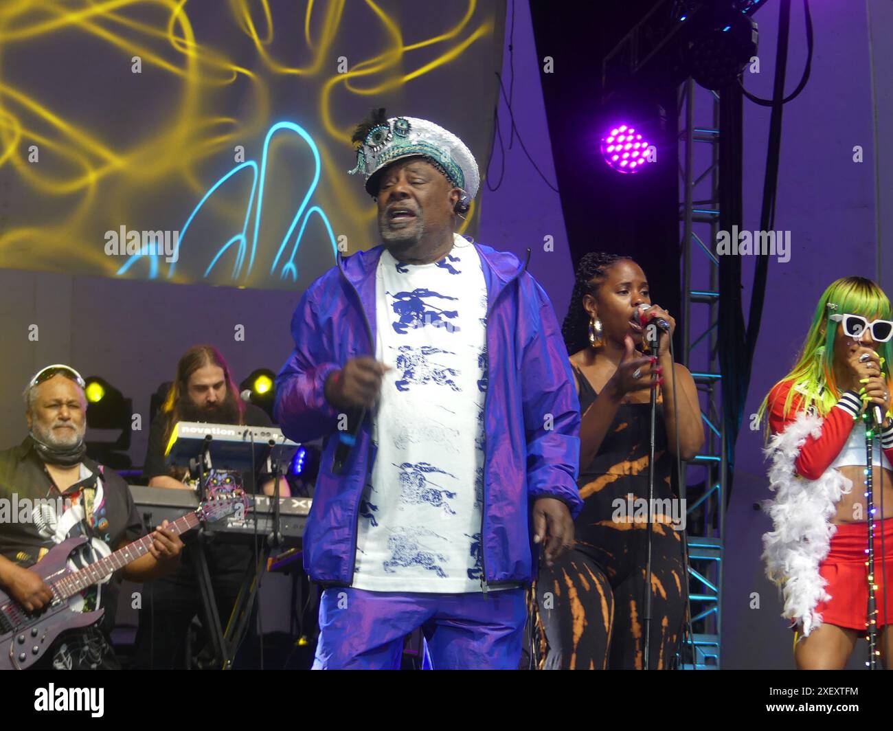 Damrosch Park Stage, Lincoln Center, Amsterdam Ave & W 62nd St, New York, NY 10023, 29. Juni 2024. George Clinton und Parliament Funkadelic treten auf der „Summer in the City“ Damrosch Park Stage im Lincoln Center auf. Quelle: ©Julia Mineeva/EGBN TV News/Alamy Live News Stockfoto