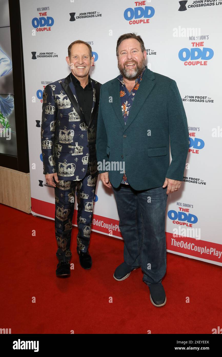 30. Juni 2024: TODD MCKENNEY und SHANE JACOBSON nehmen am 30. Juni 2024 an der Sydney Premiere von „The Odd Couple“ im Theatre Royal in Sydney, NSW Australien Teil (Foto: © Christopher Khoury/Australian Press Agency via ZUMA Press Wire). Nicht für kommerzielle ZWECKE! Stockfoto