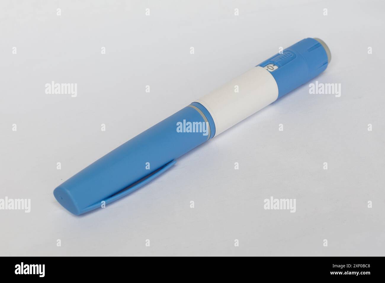 Ein Injektor zur Selbstinjektion. Insulin oder Semaglutid Makro Stockfoto