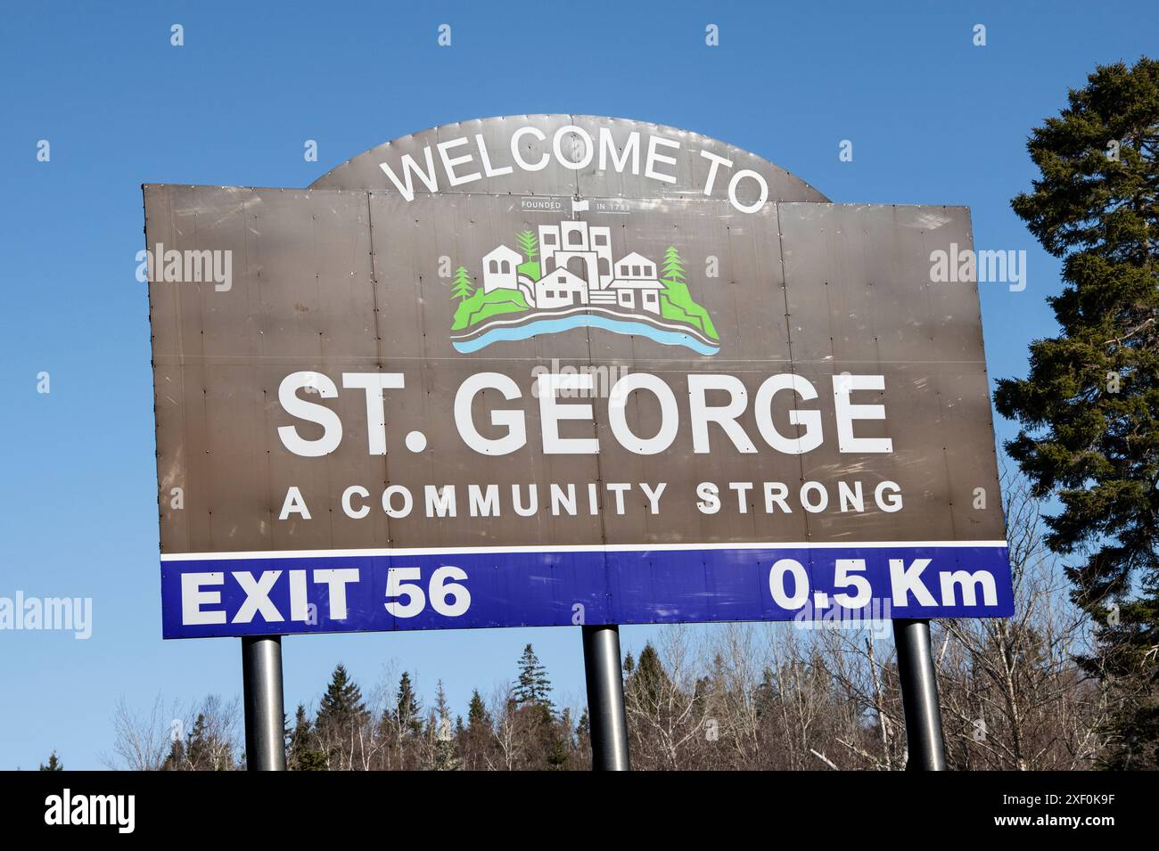 Nehmen Sie in New Brunswick, Kanada, die Abfahrt 56 zum St. George-Schild auf NB 1 Stockfoto