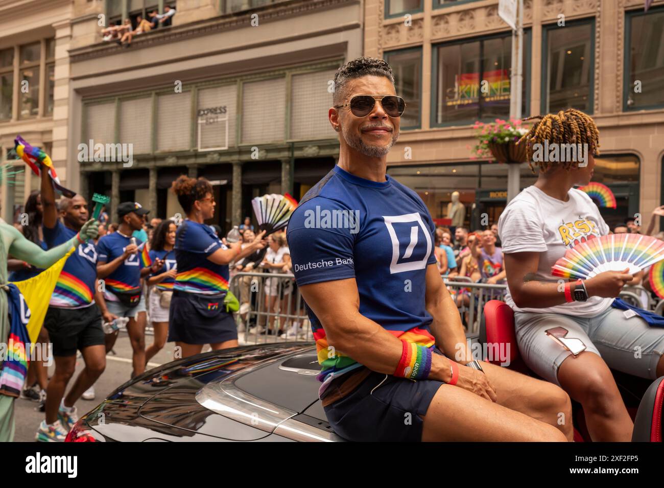 Wilson Cruz nimmt an der jährlichen New York City Pride Parade am 30. Juni 2024 in New York Teil. (Foto: Ron Adar / SOPA Images/SIPA USA) Stockfoto