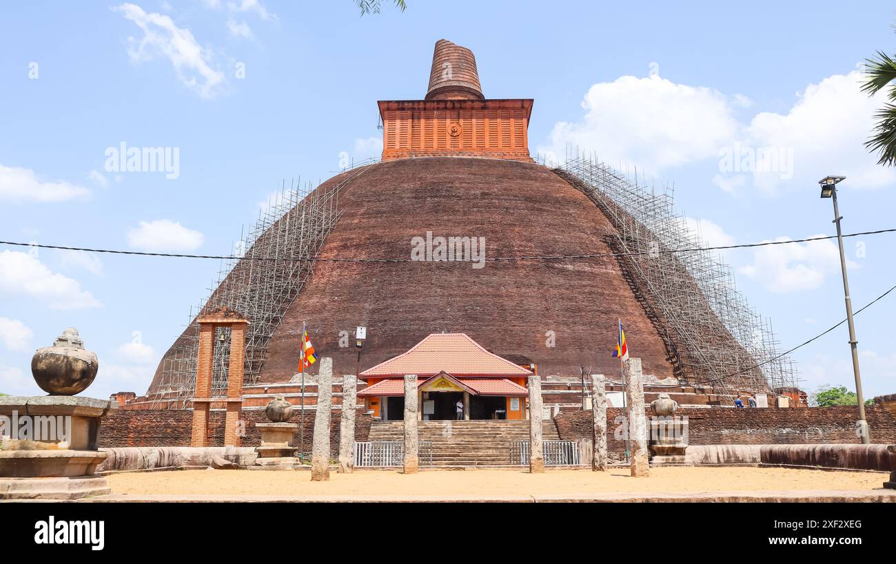 Jethawanaramaya Stupa, drittgrößtes Denkmal der Welt, wurde von König Mahasena im 3. Jahrhundert n. Chr. erbaut, UNESCO-Weltkulturerbe Stadt, Anuradhapura, S. Stockfoto
