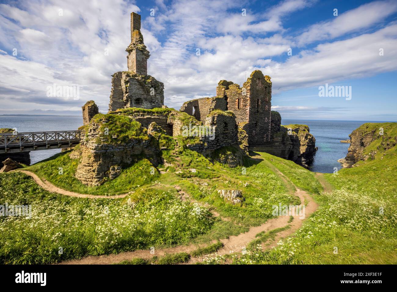 Castle Sinclair in der Bucht von Sinclair, Caithness, Schottland Stockfoto