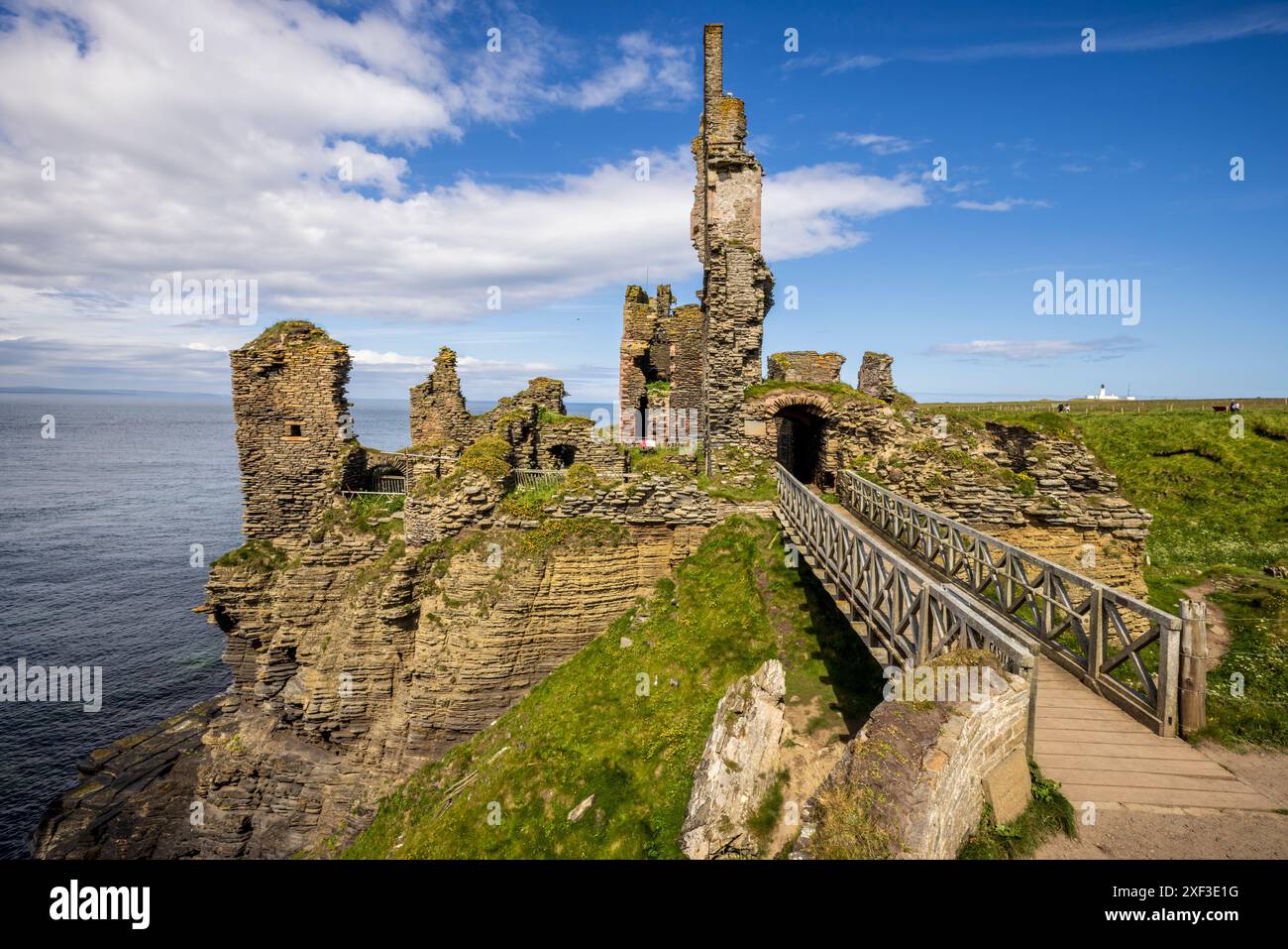Castle Sinclair in der Bucht von Sinclair, Caithness, Schottland Stockfoto