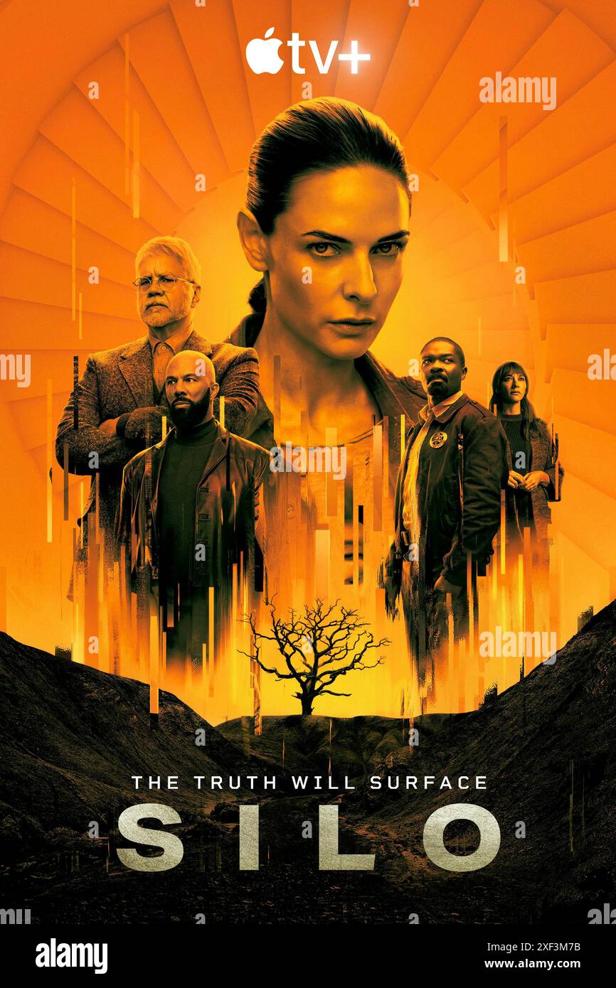 Silo (2023) von Graham Yost kreierte TV-Serie mit Rebecca Ferguson, Common und Tim Robbins. TV-Serie über die Bewohner eines riesigen unterirdischen Silos, die Vorschriften befolgen, die ihrer Meinung nach in Kraft sind, um sie vor der giftigen und ruinierten Welt auf der Oberfläche zu schützen. Werbeplakat ***NUR REDAKTIONELLE VERWENDUNG***. Kredit: BFA / Apple TV+ Stockfoto